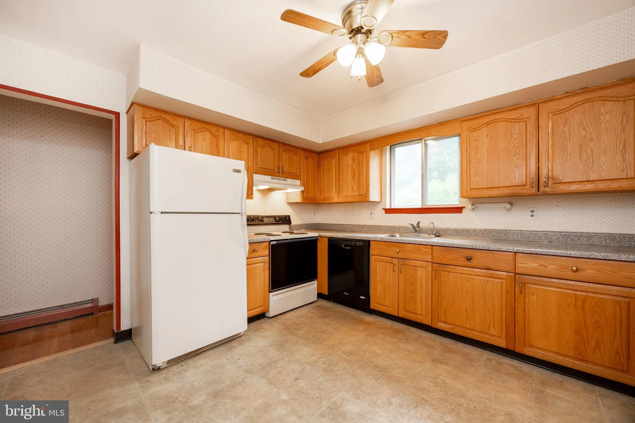 Collegeville, Pennsylvania 19426, United States, 4 Bedrooms Bedrooms, ,2 BathroomsBathrooms,Residential,Pending,132347