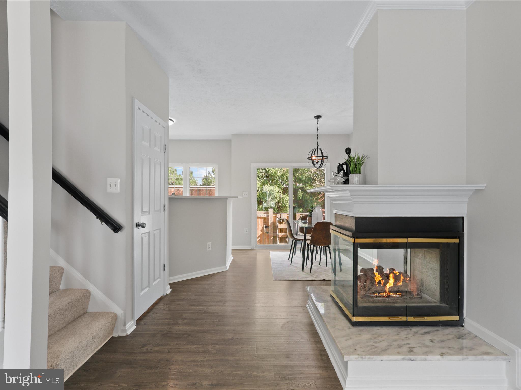 FAIRVIEW SQUARE - Residential