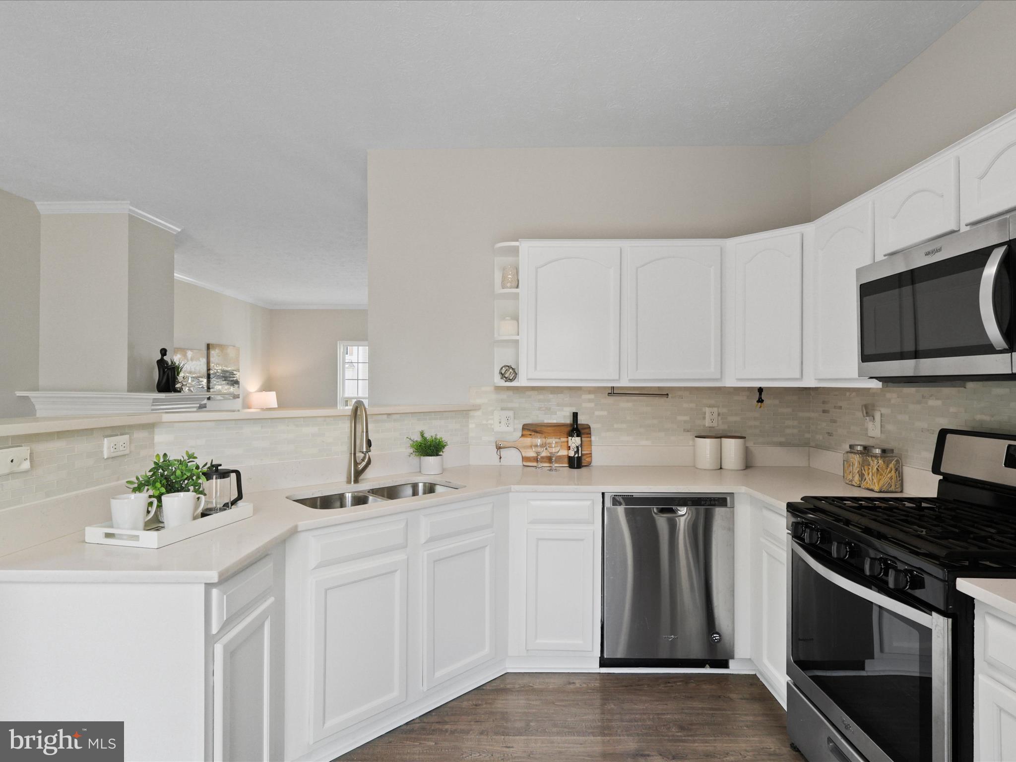 FAIRVIEW SQUARE - Residential