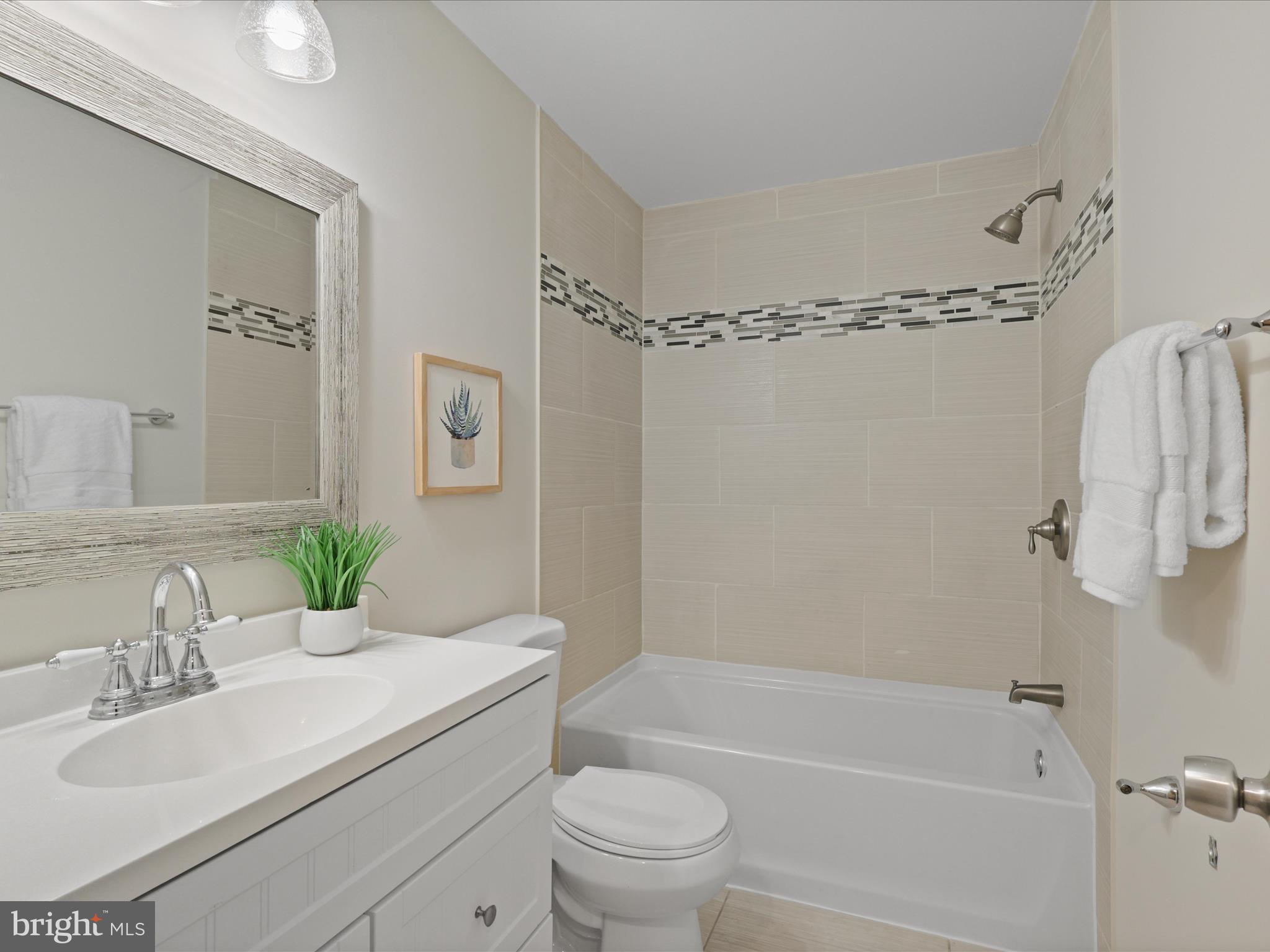 FAIRVIEW SQUARE - Residential