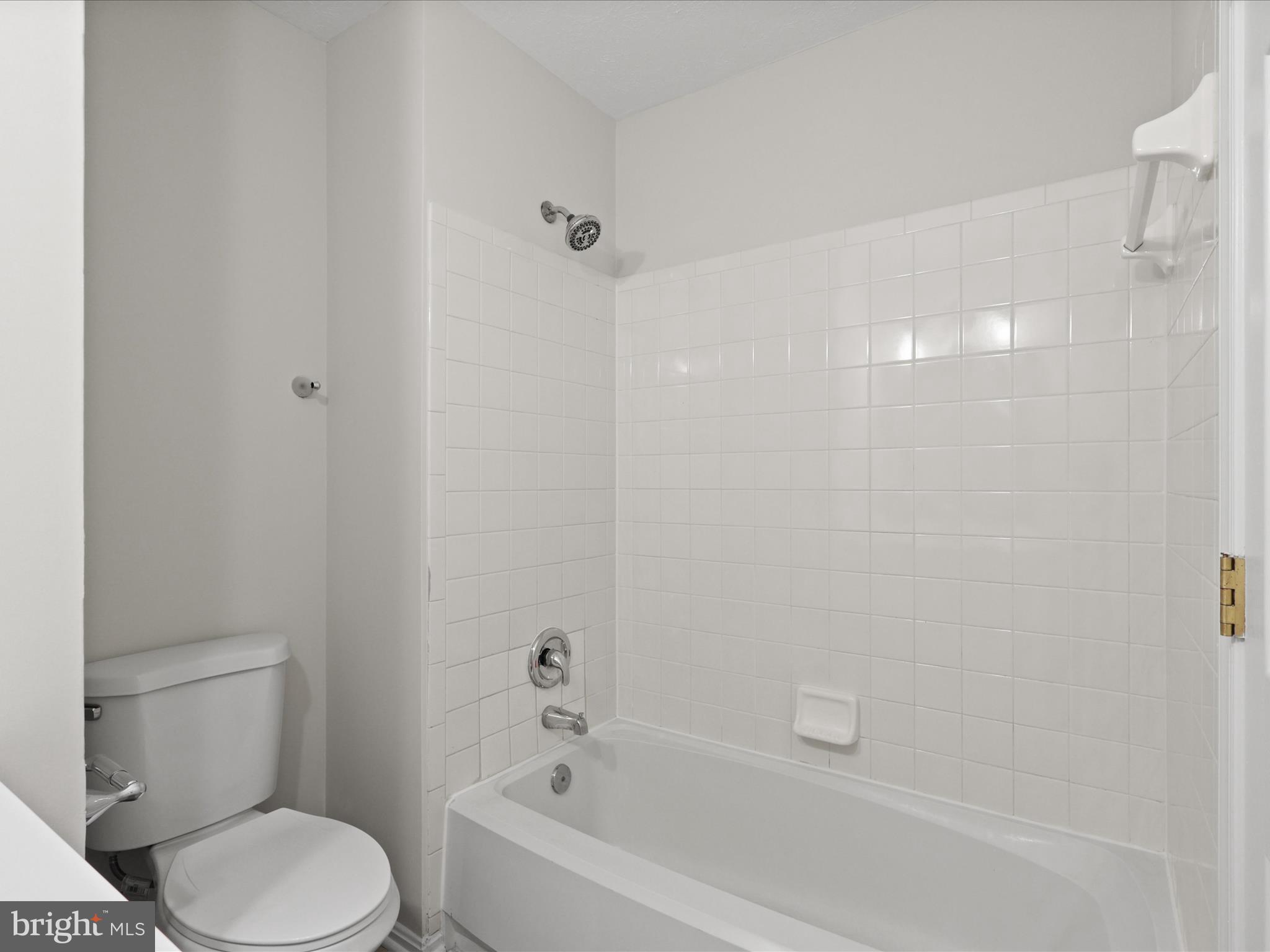 FAIRVIEW SQUARE - Residential