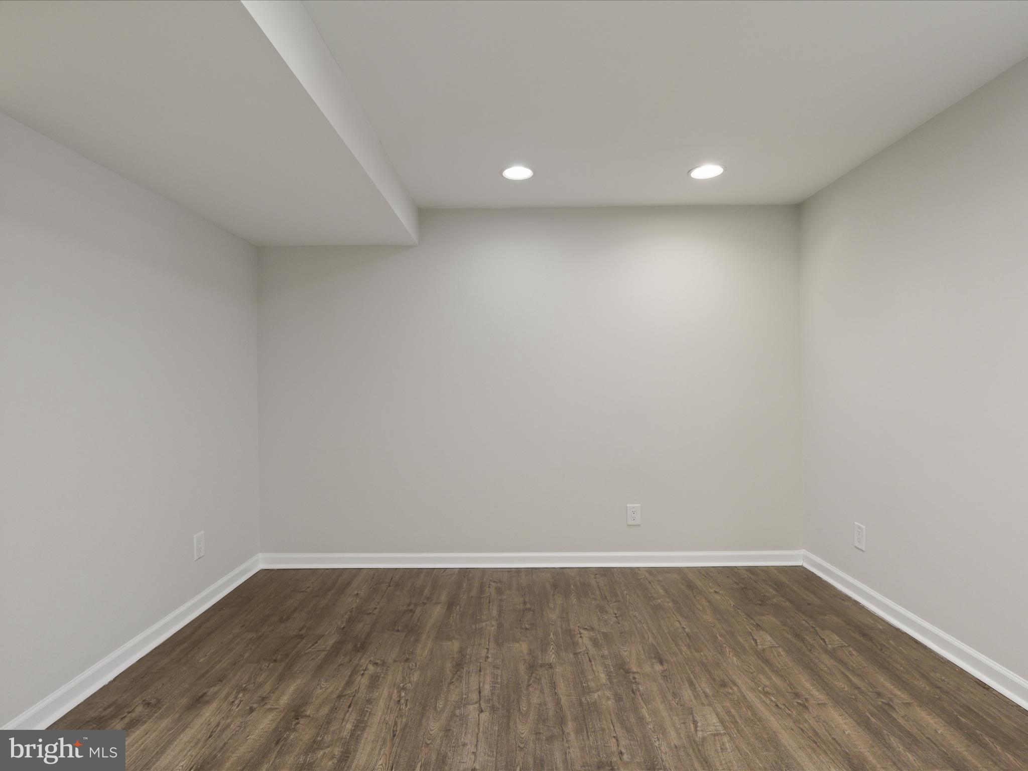 FAIRVIEW SQUARE - Residential