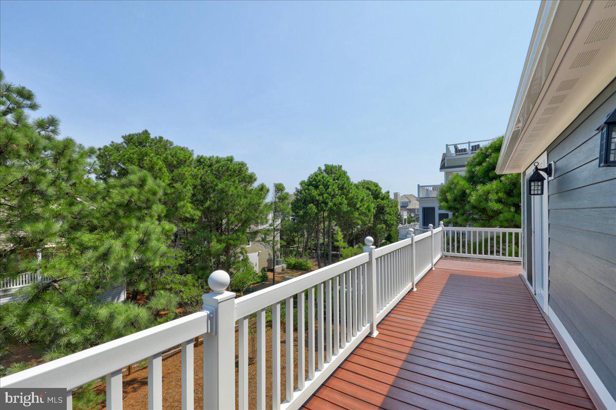 BREAKWATER BEACH - Residential