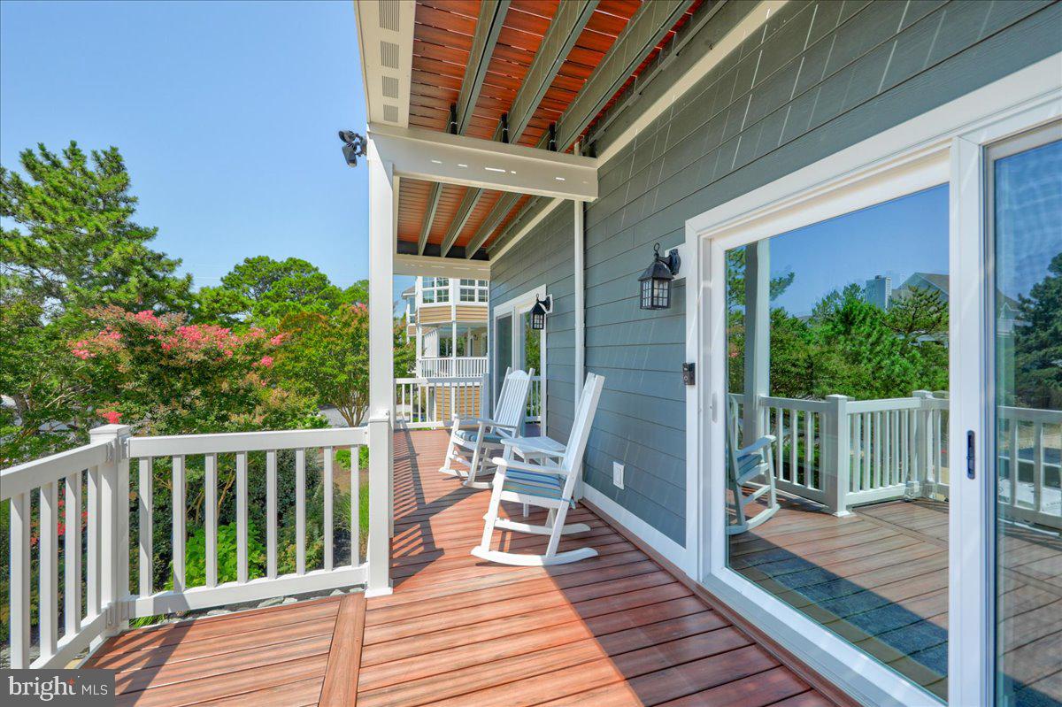 BREAKWATER BEACH - Residential