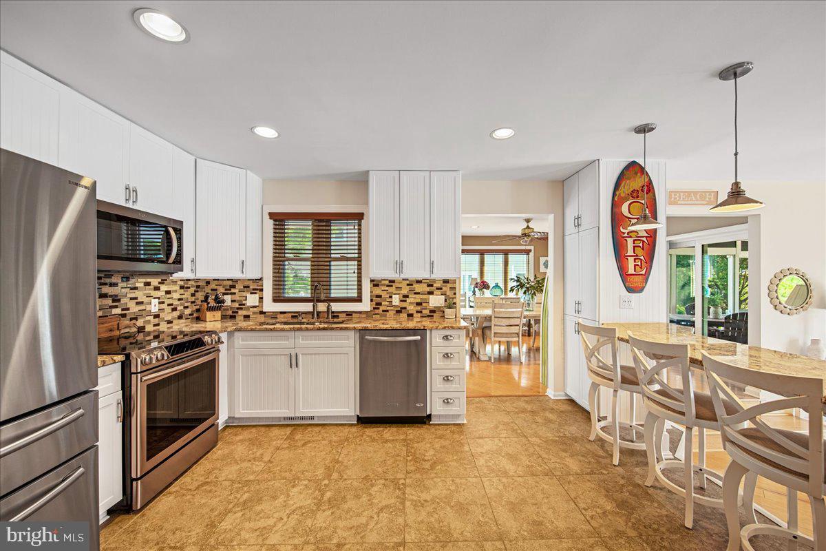 BREAKWATER BEACH - Residential