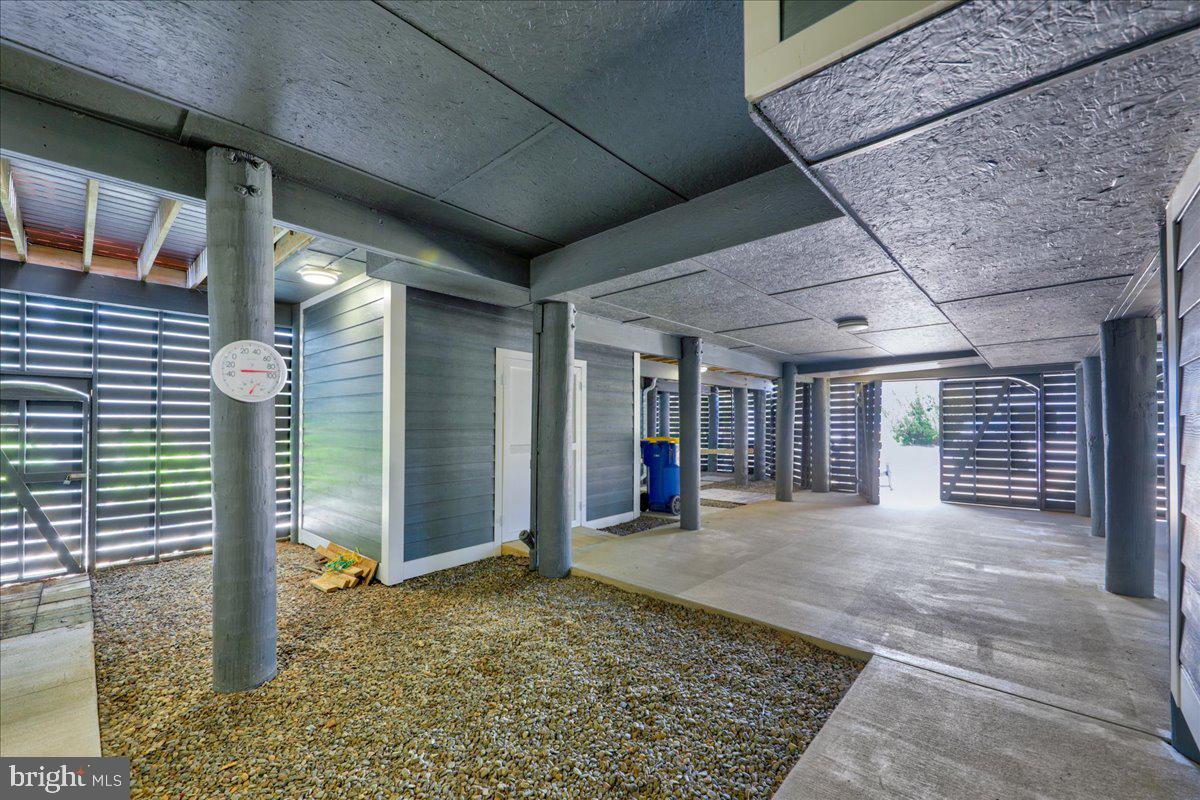 BREAKWATER BEACH - Residential