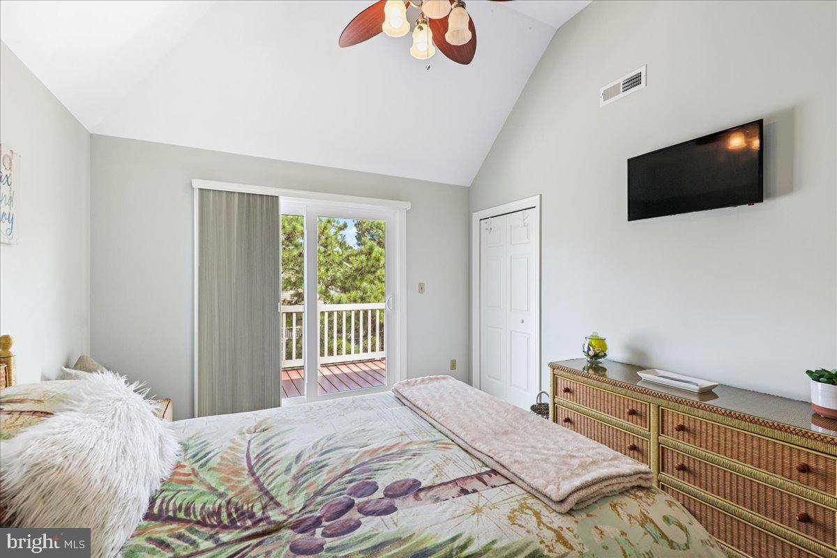 BREAKWATER BEACH - Residential