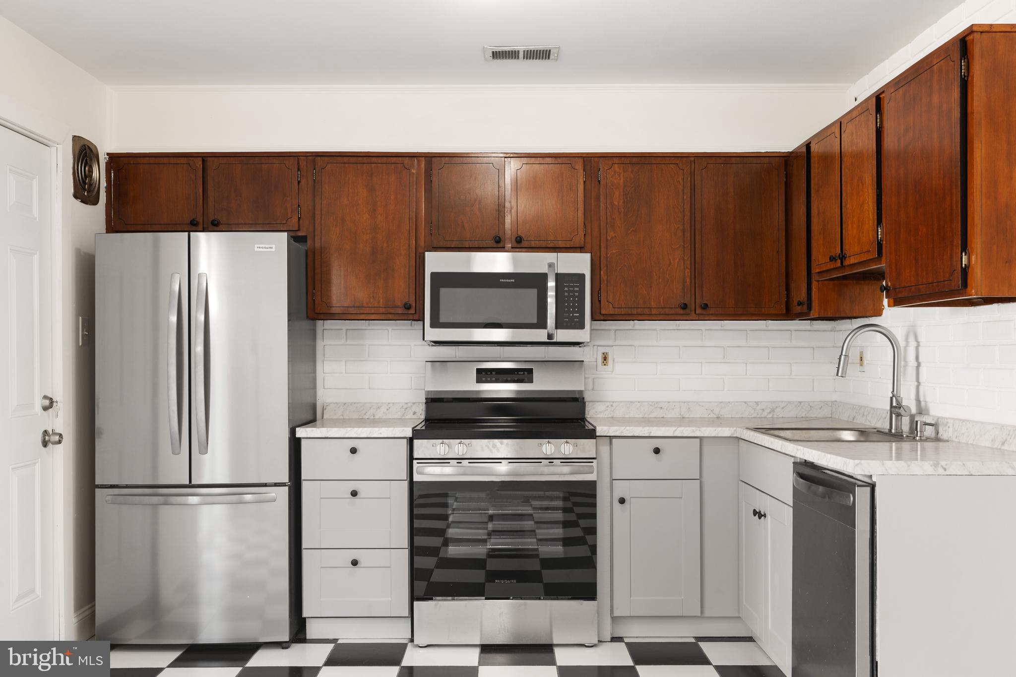 BRUNSWICK HEIGHTS - Residential