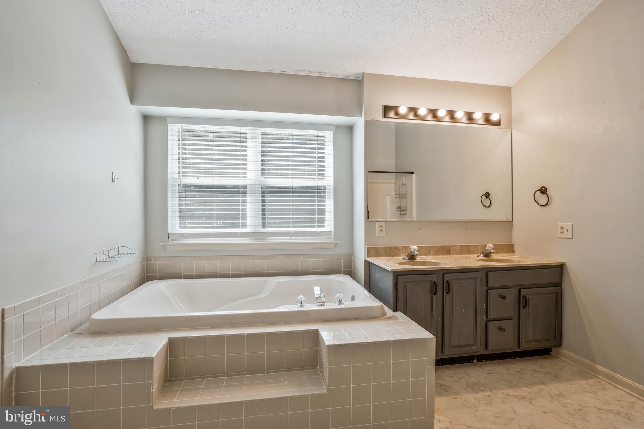 HEARDS ESTATES - Residential