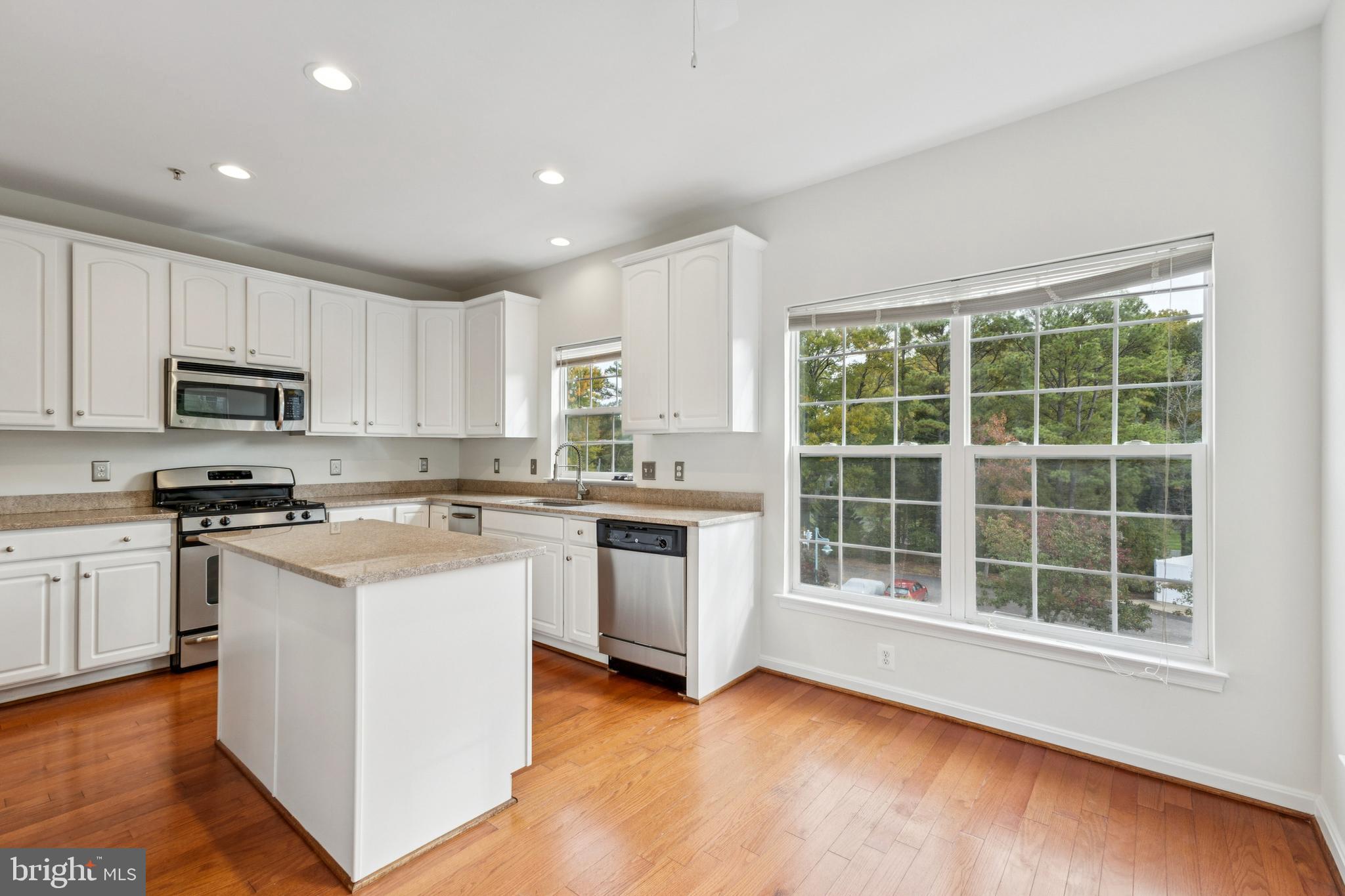 SOLOMONS LANDING - Residential