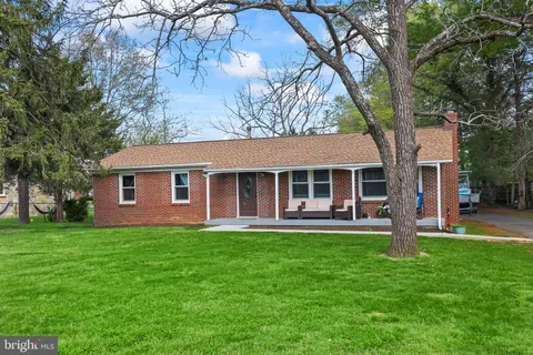 109 Walnut Drive, Fredericksburg, VA MLS: VAST2037840