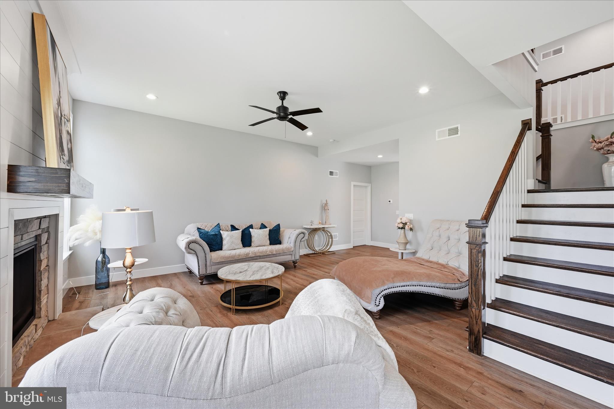 WRIGHT'S LANDING - Residential