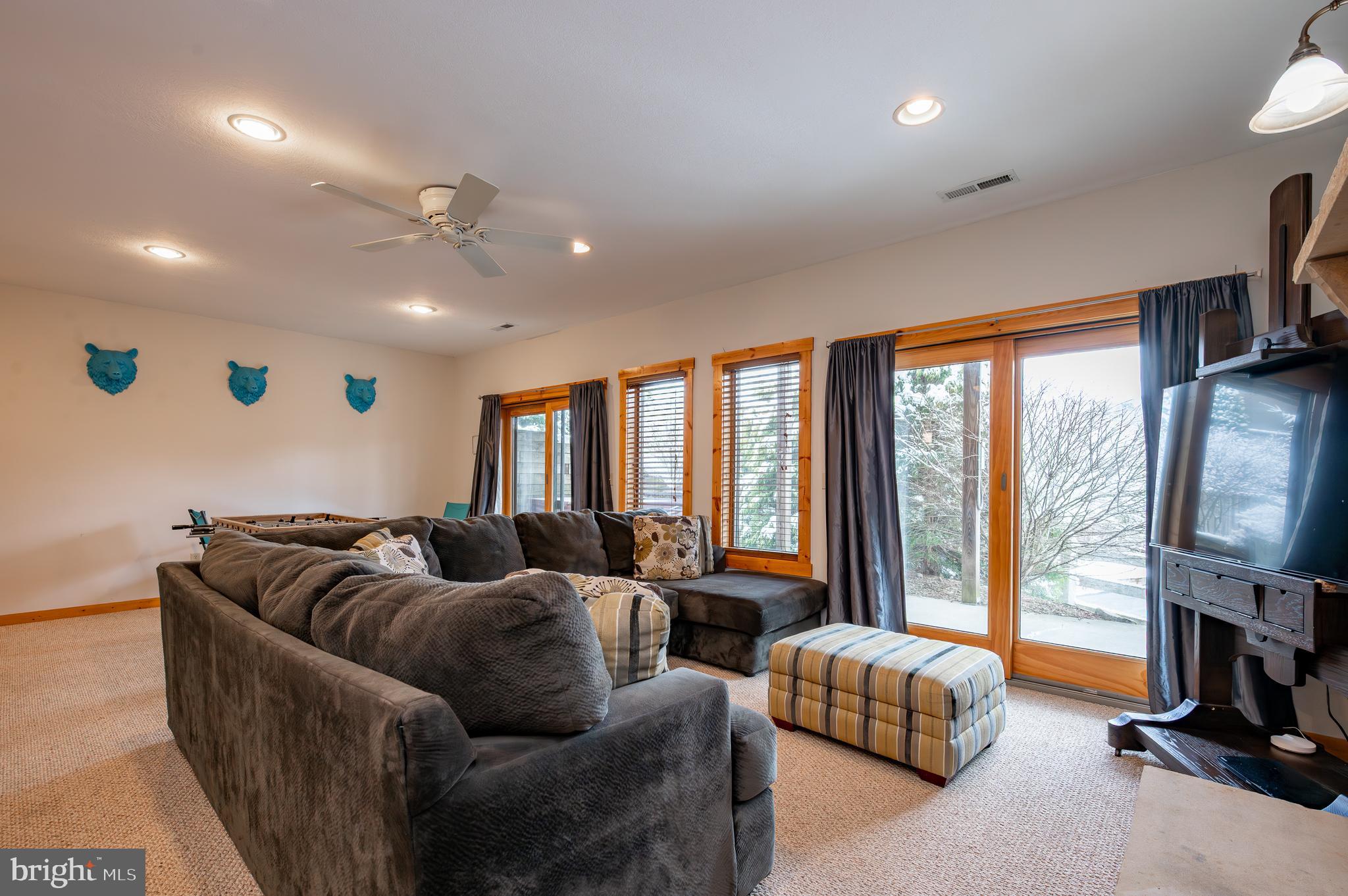 CEDAR SHORES - Residential