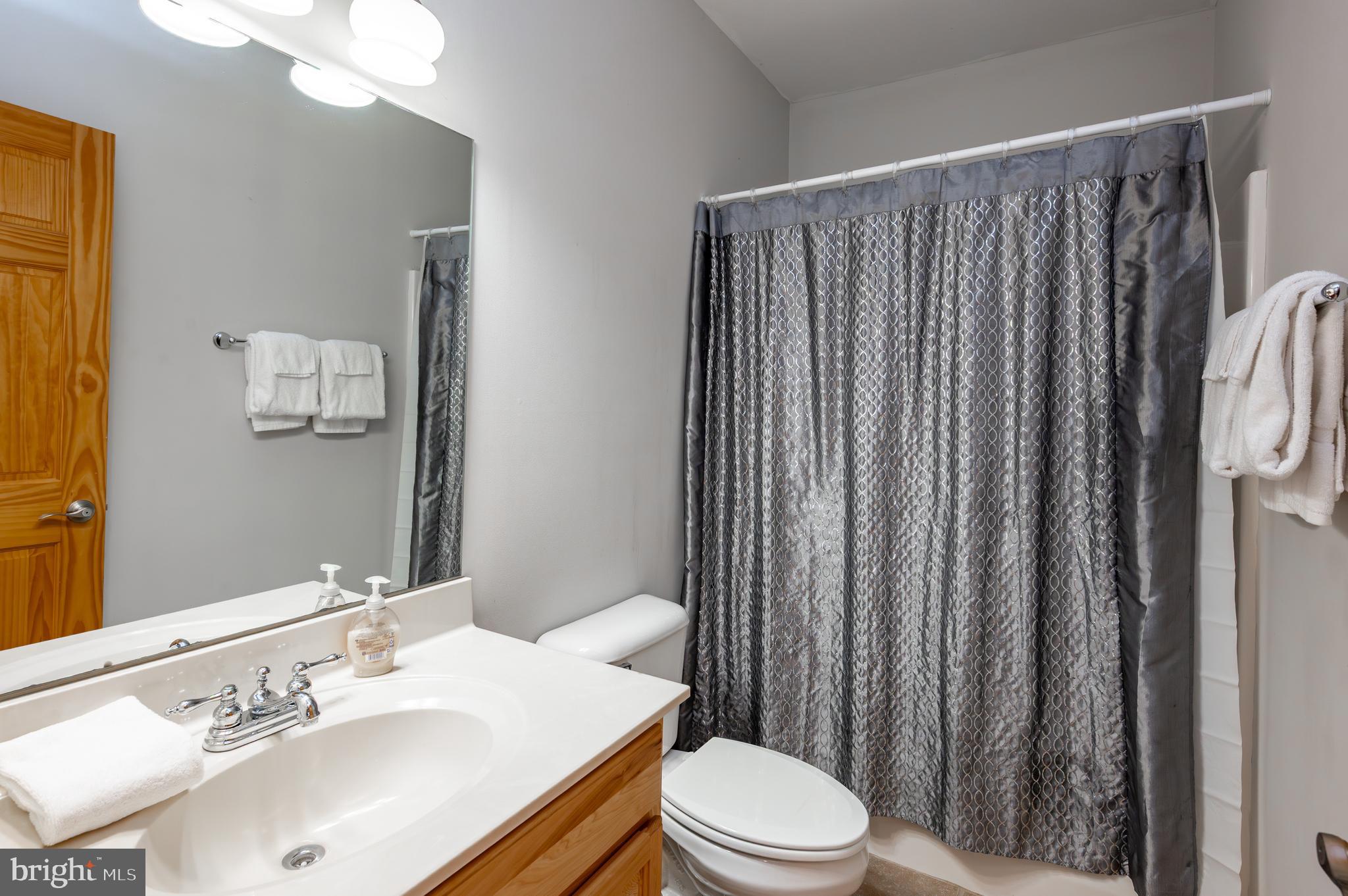 CEDAR SHORES - Residential