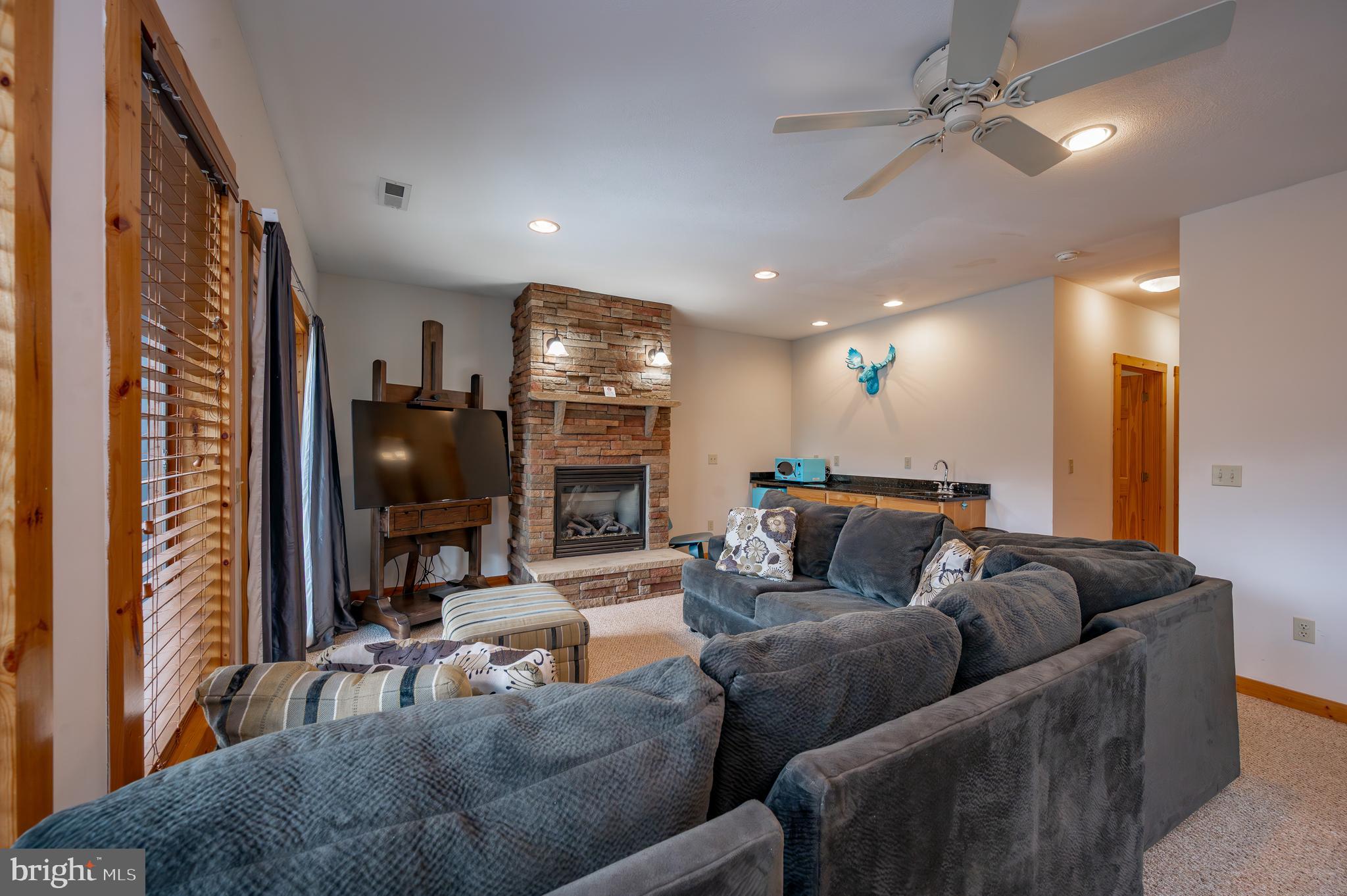 CEDAR SHORES - Residential