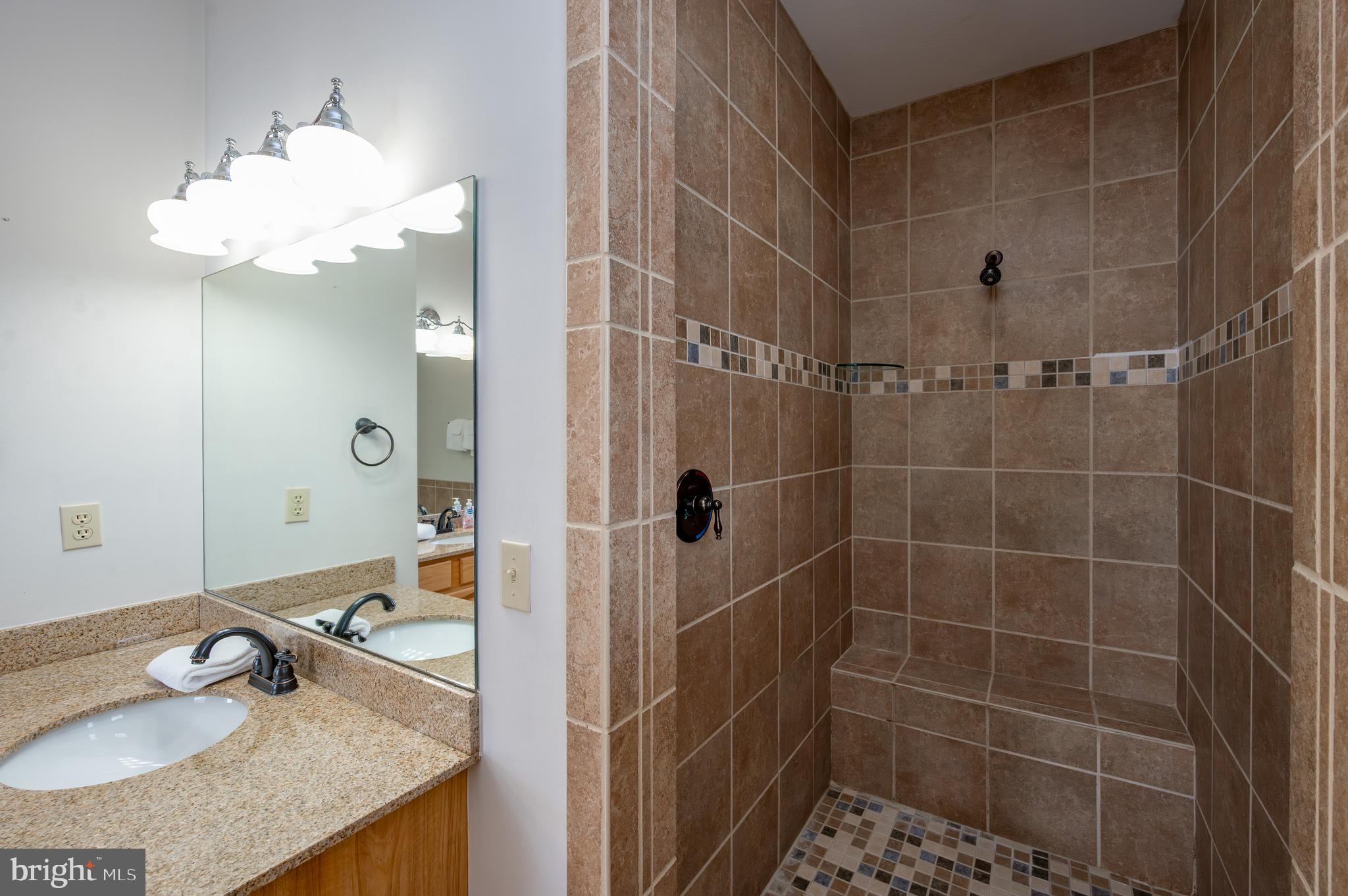 CEDAR SHORES - Residential