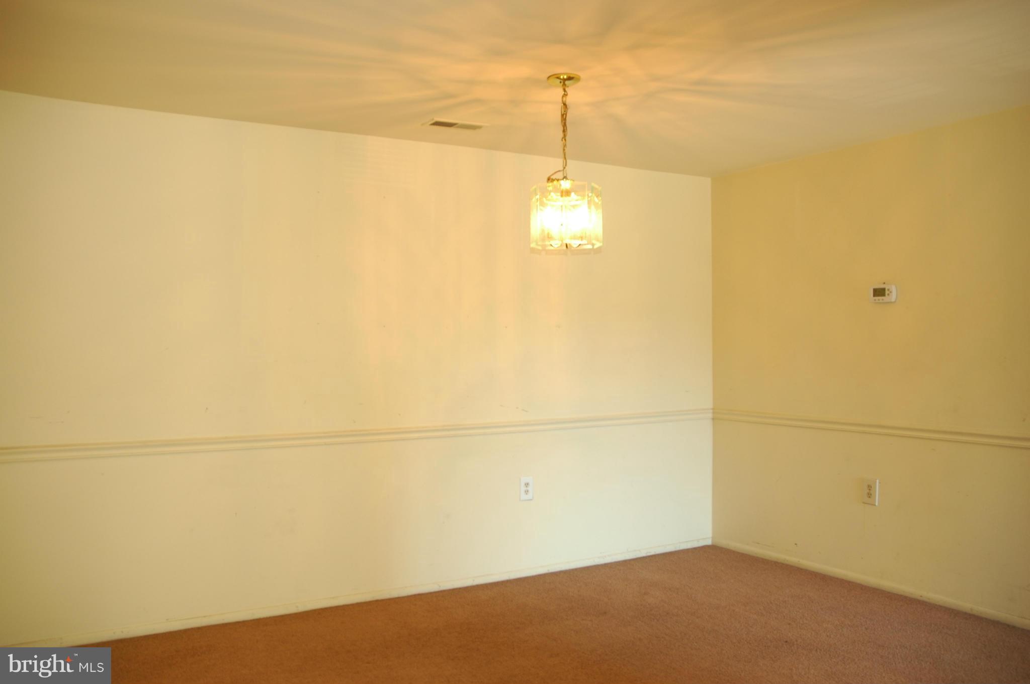 FARMINGDALE - Residential