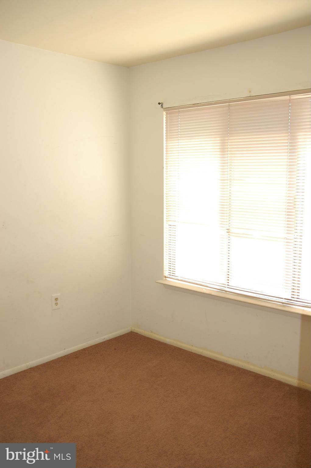 FARMINGDALE - Residential