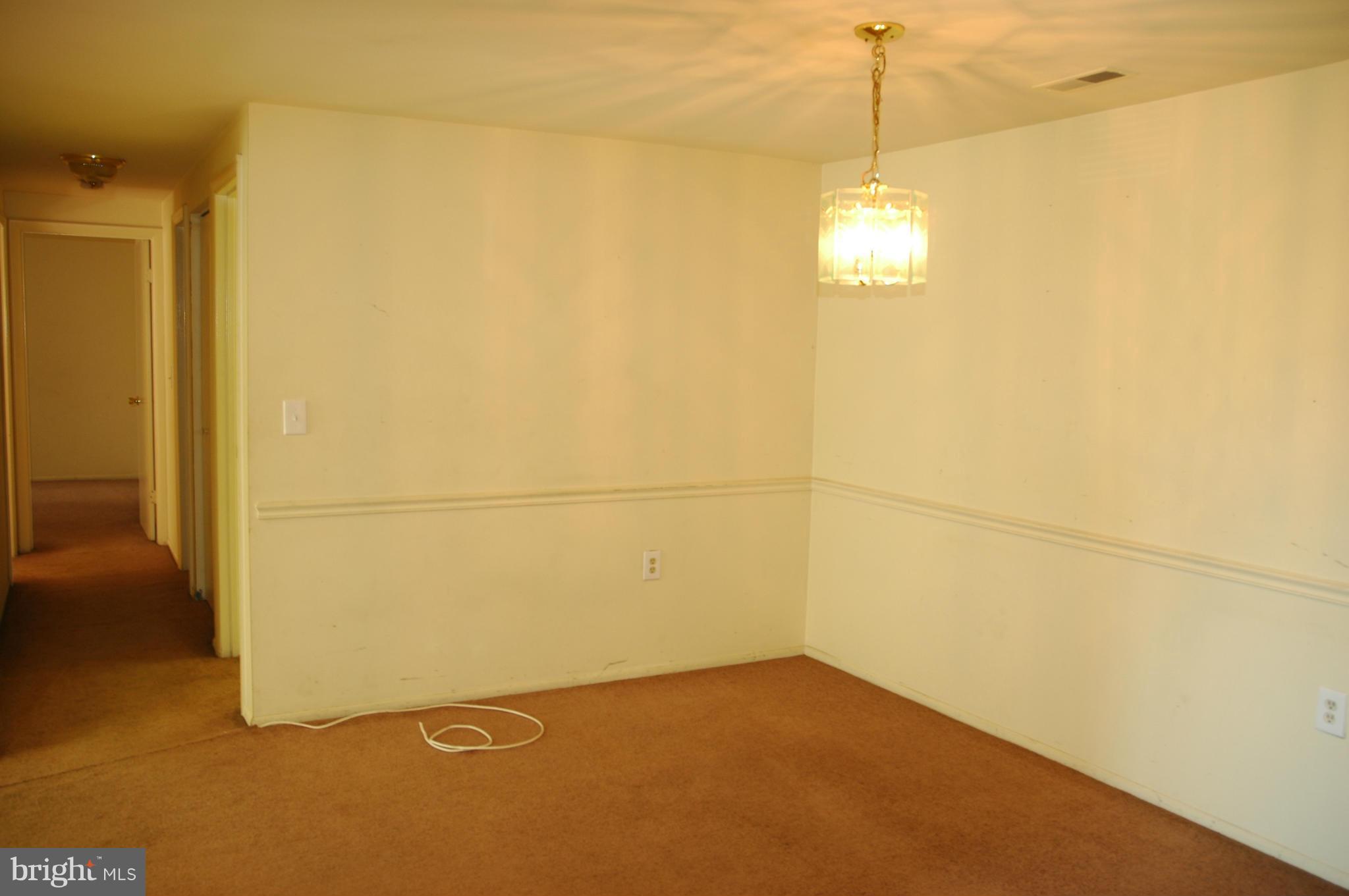 FARMINGDALE - Residential