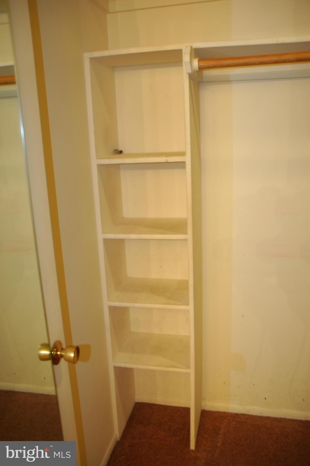 FARMINGDALE - Residential