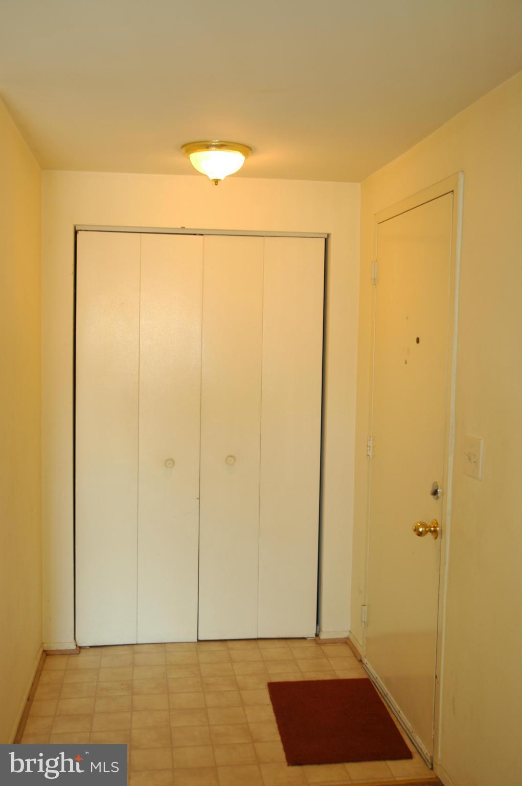 FARMINGDALE - Residential