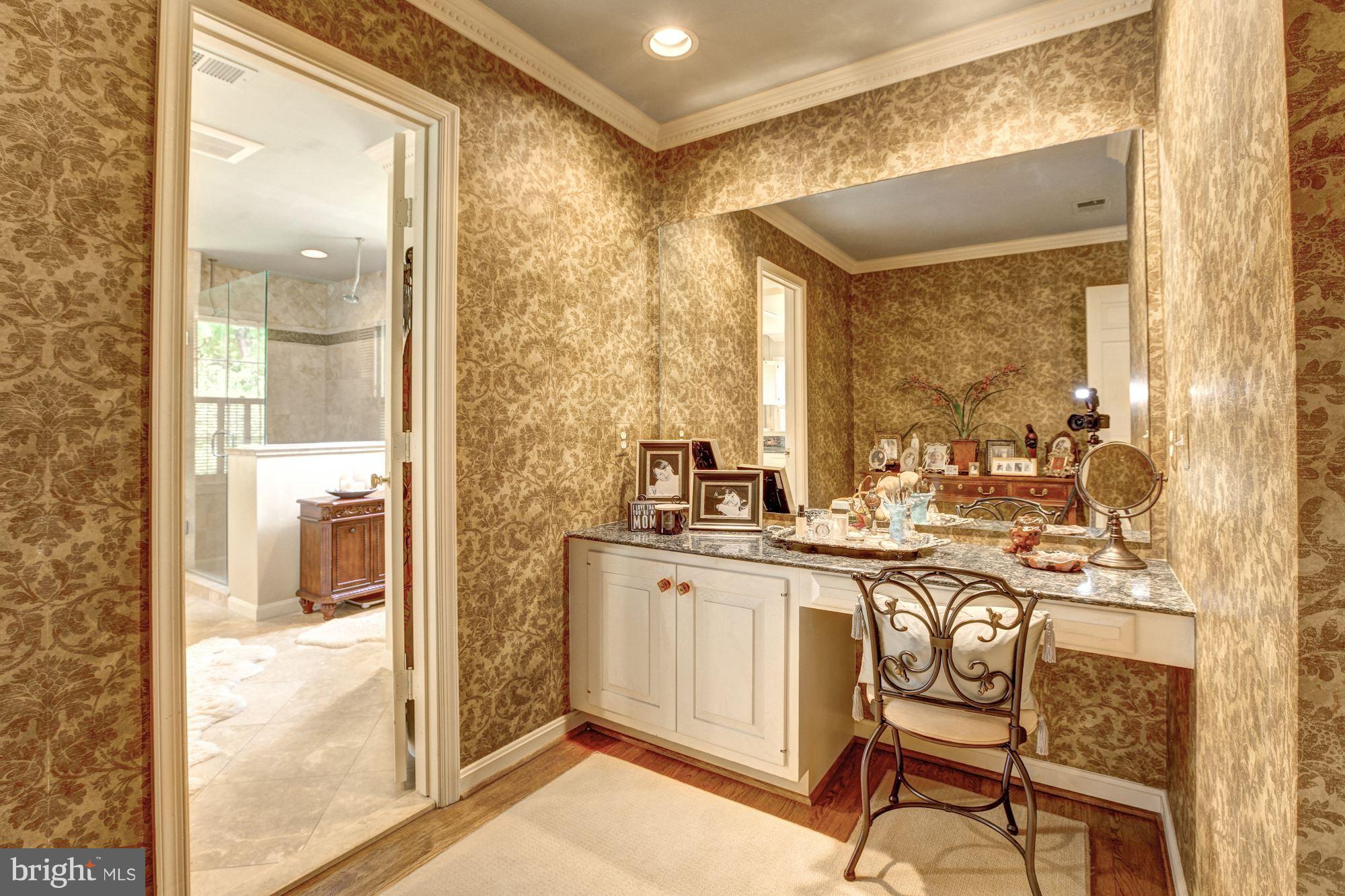 RIVER FALLS - Residential Lease