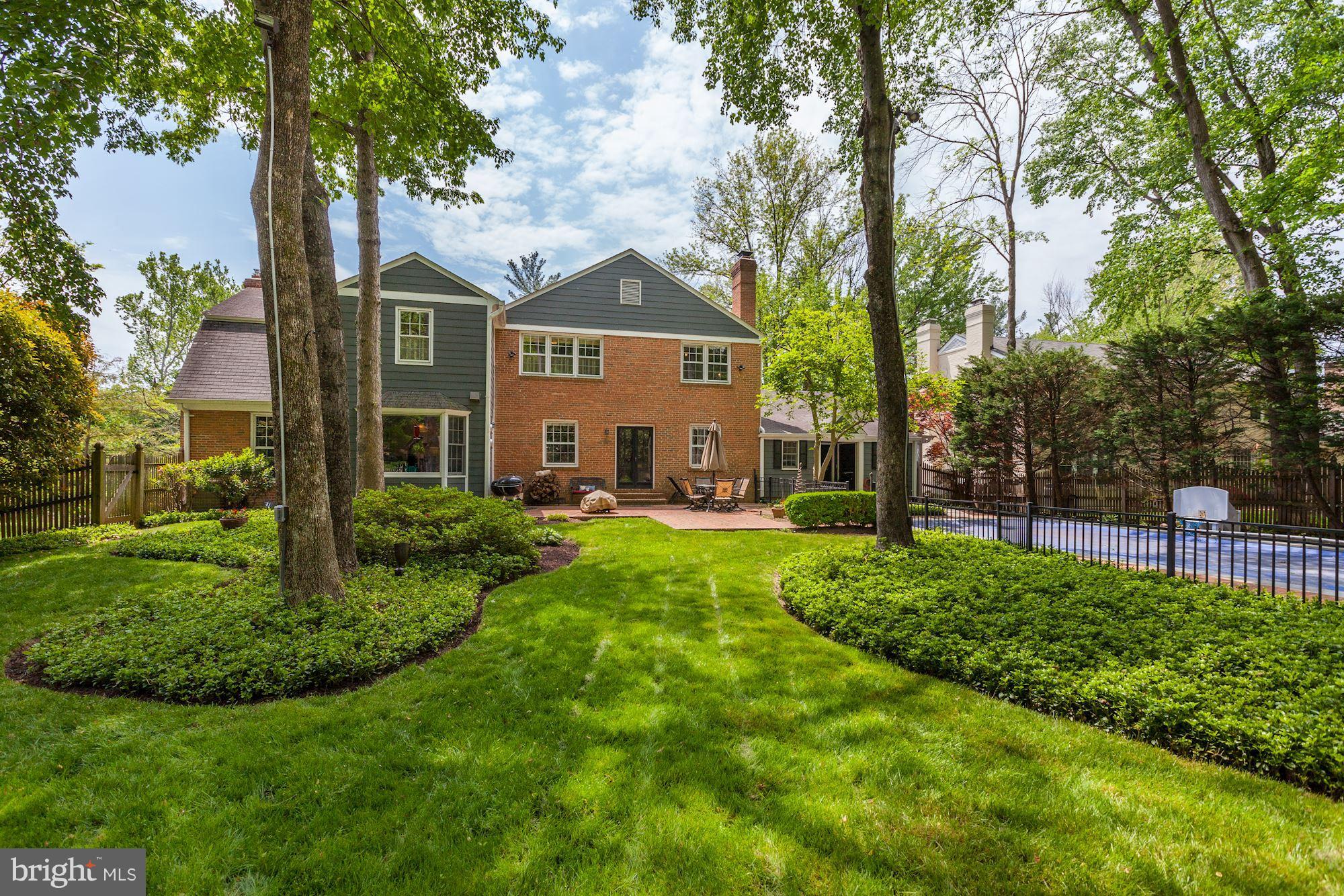 RIVER FALLS - Residential Lease