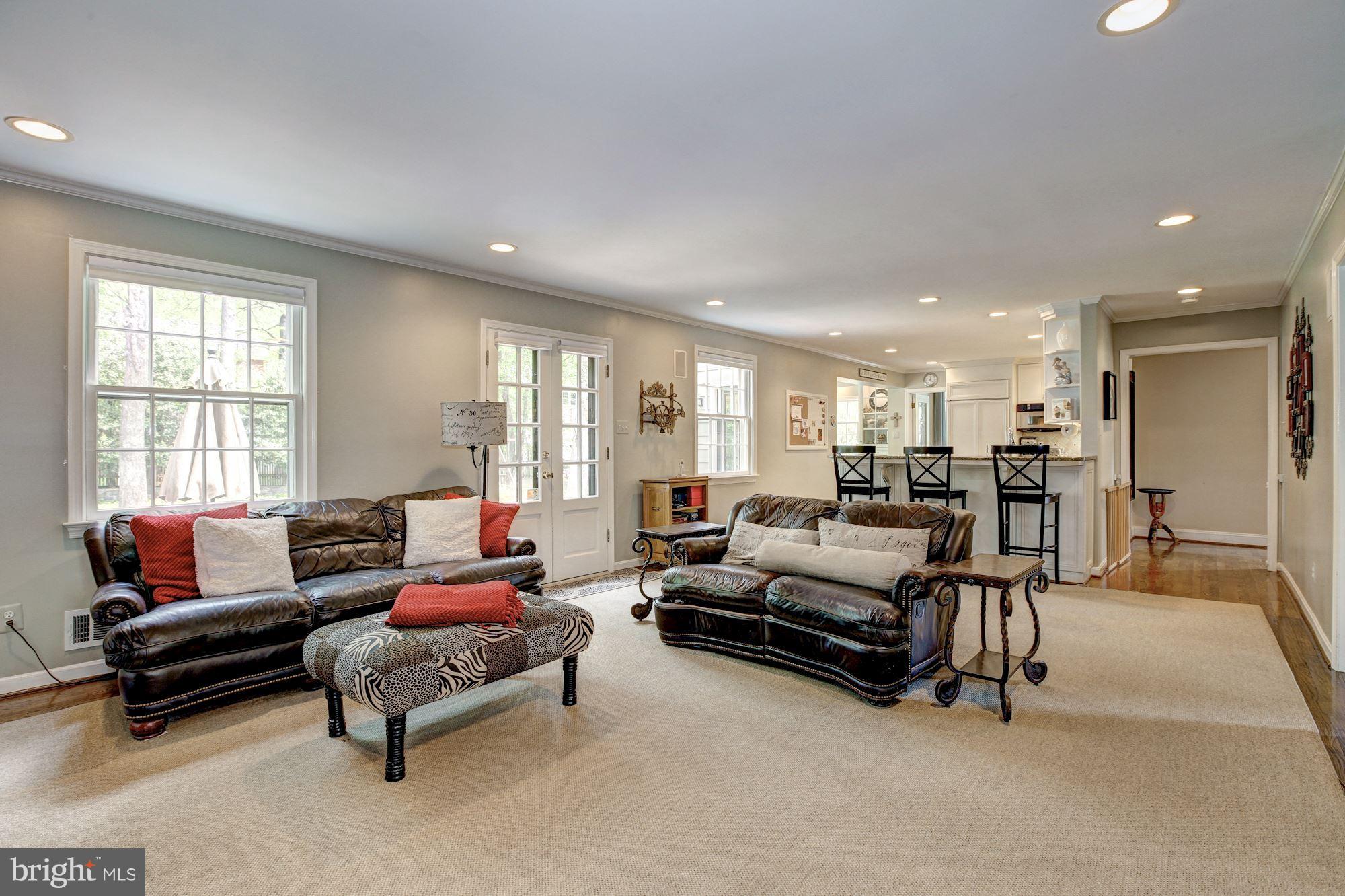 RIVER FALLS - Residential Lease