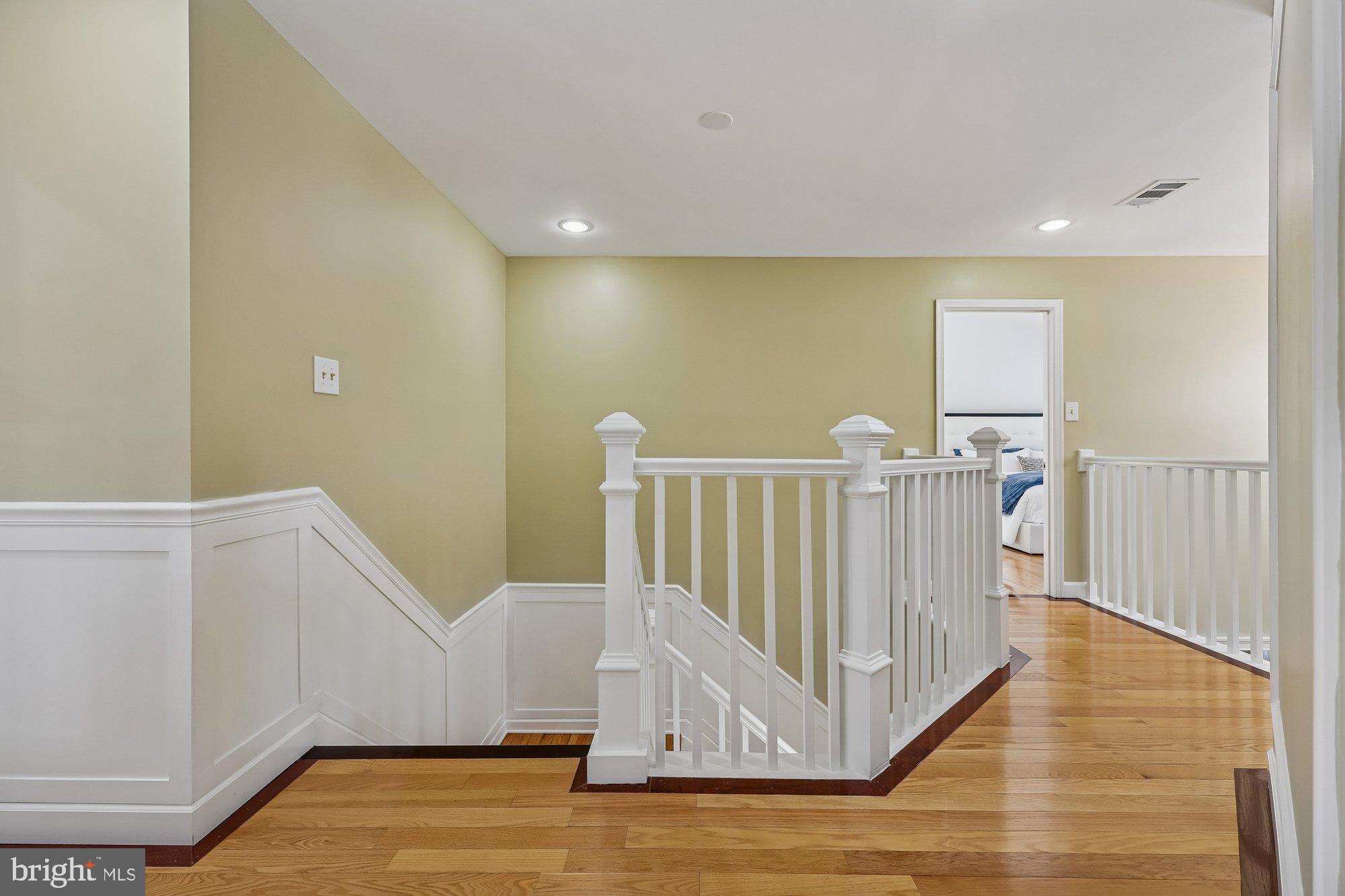 KENSINGTON HEIGHTS - Residential