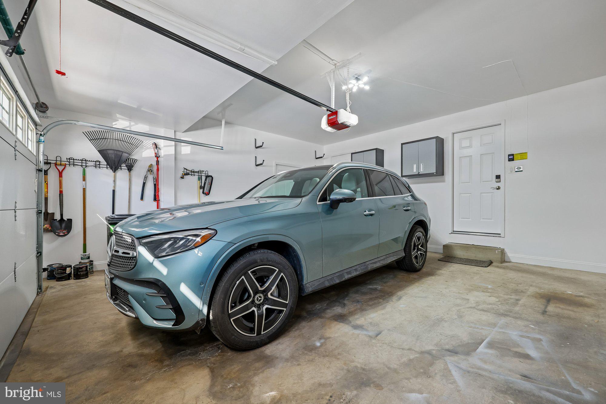 KENSINGTON HEIGHTS - Residential