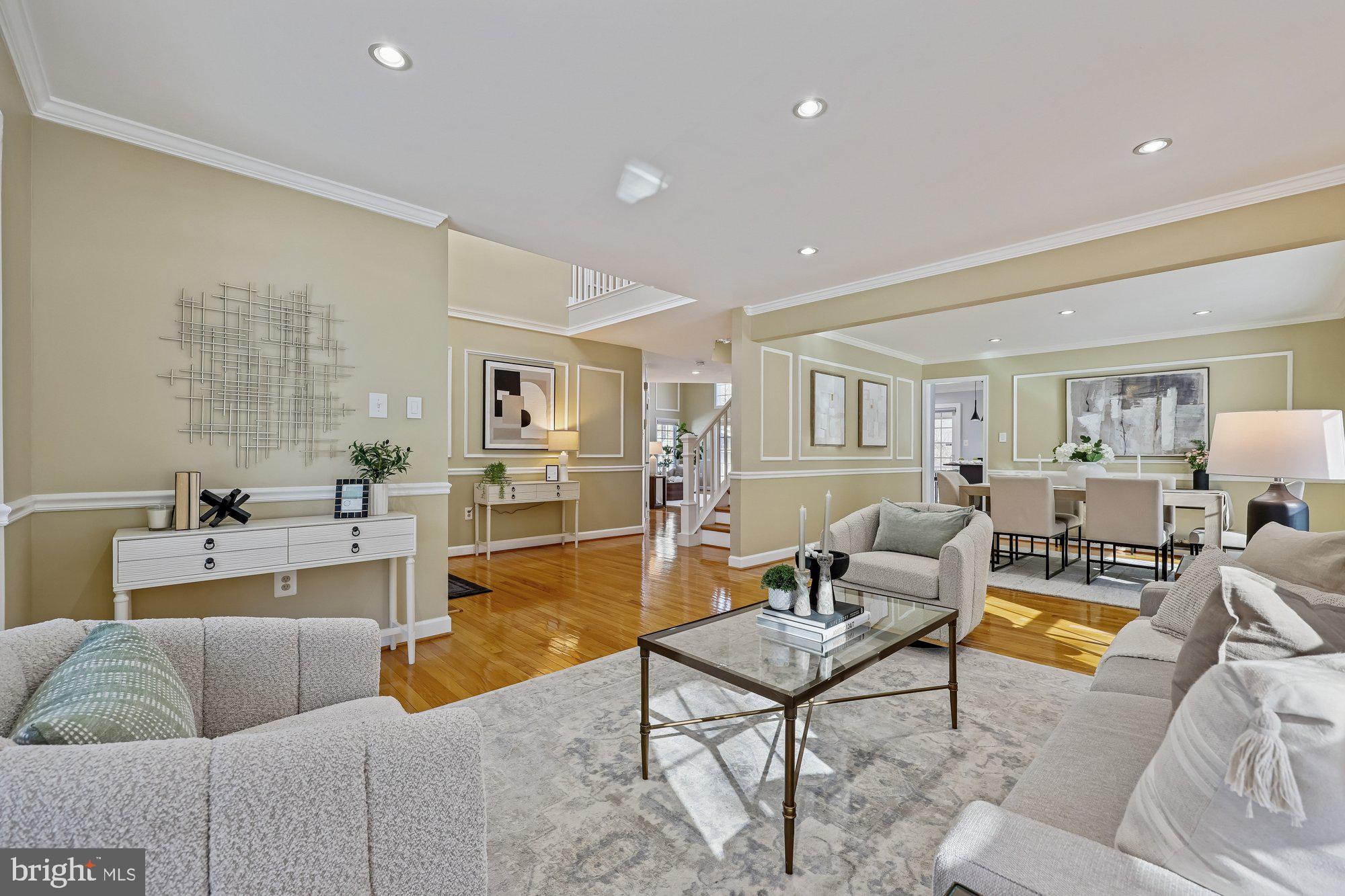 KENSINGTON HEIGHTS - Residential