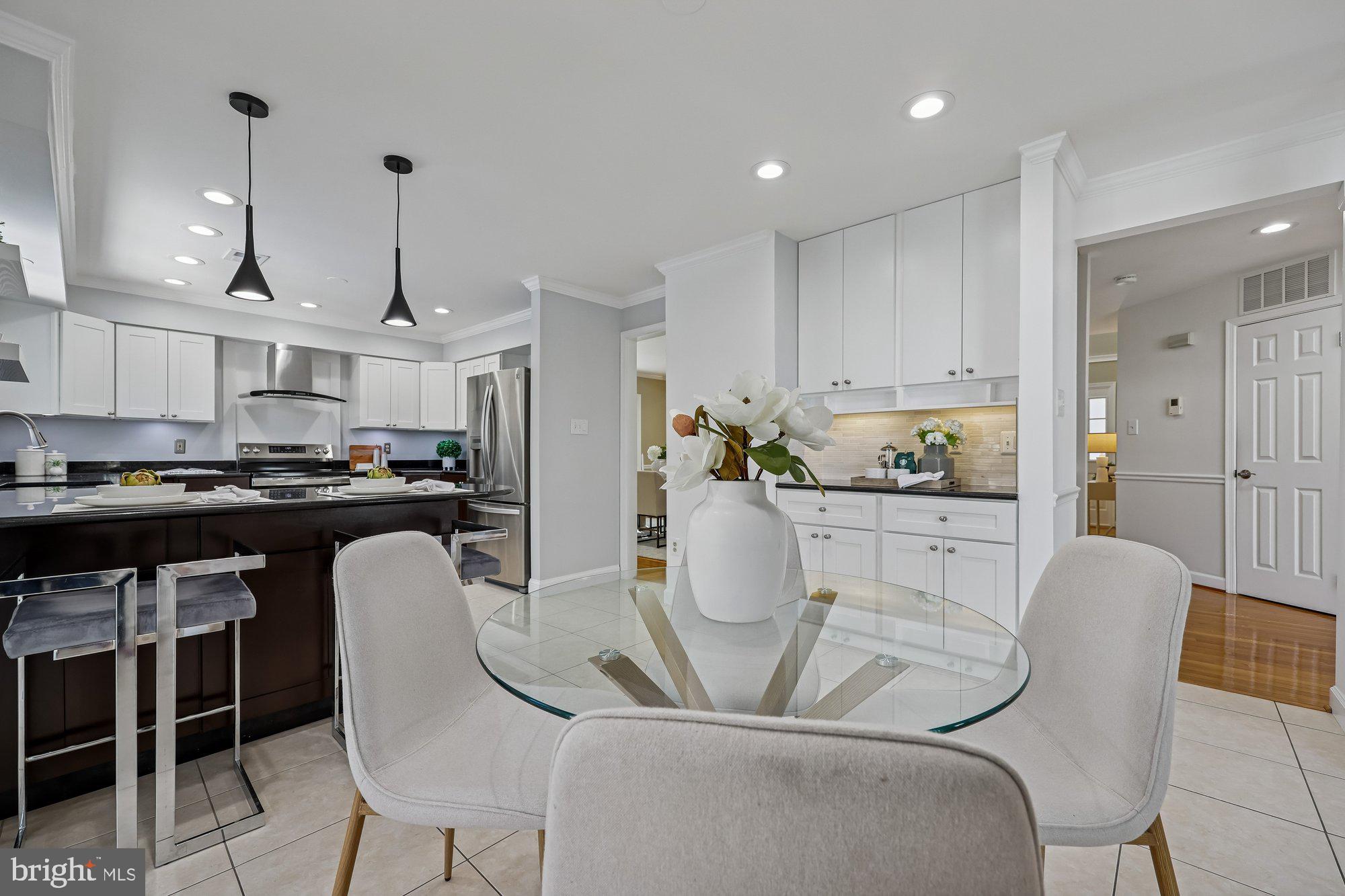 KENSINGTON HEIGHTS - Residential