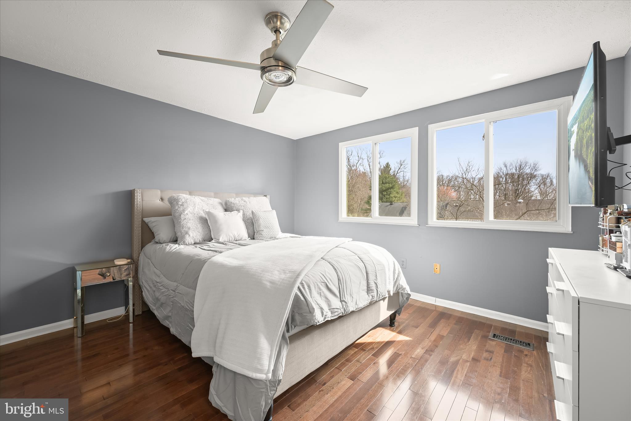 CROSBY HILL - Residential