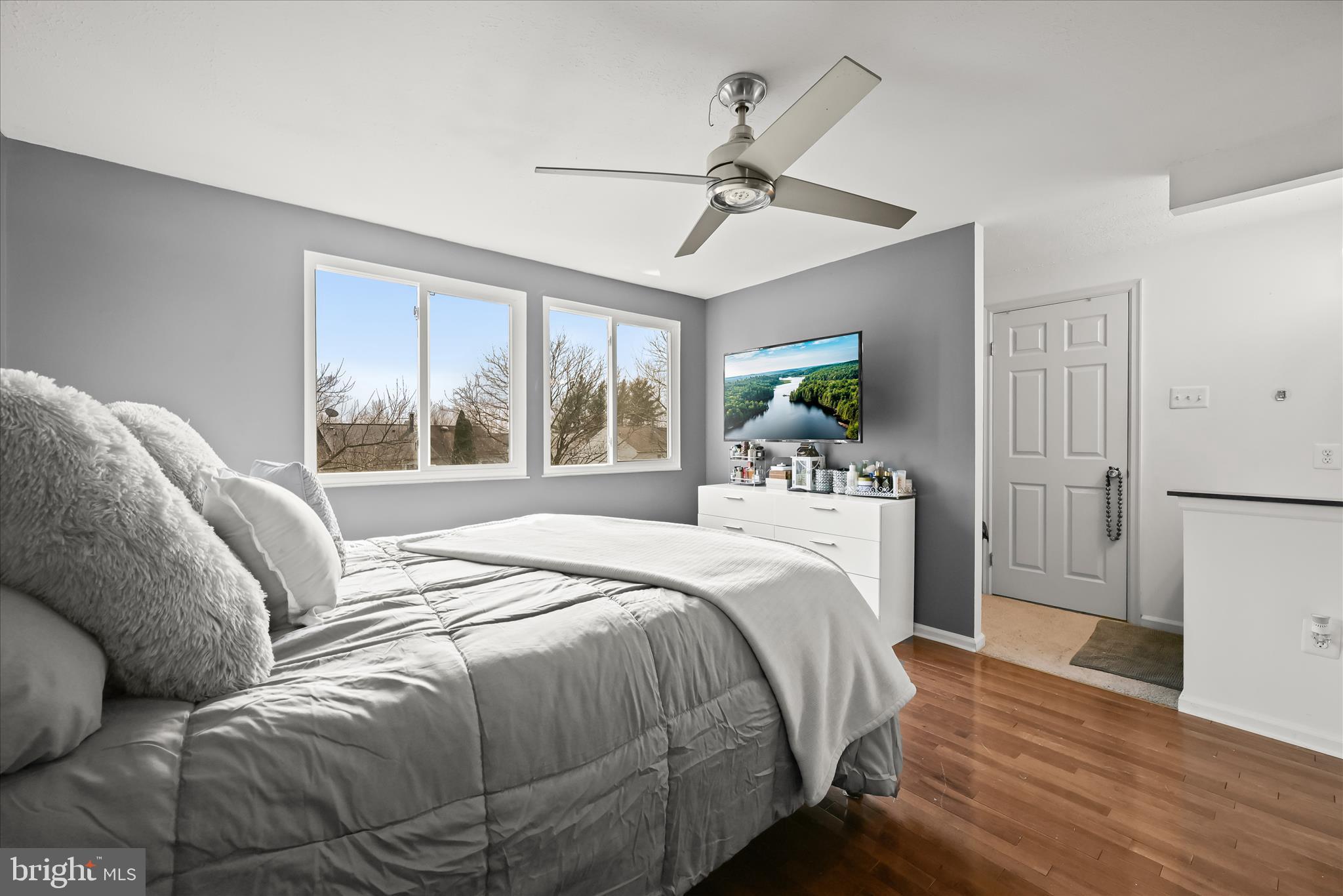 CROSBY HILL - Residential