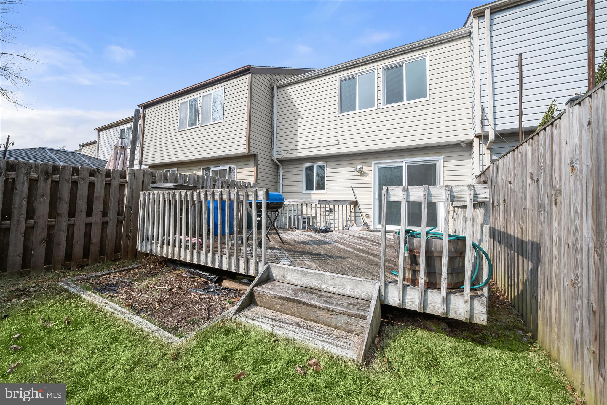 CROSBY HILL - Residential