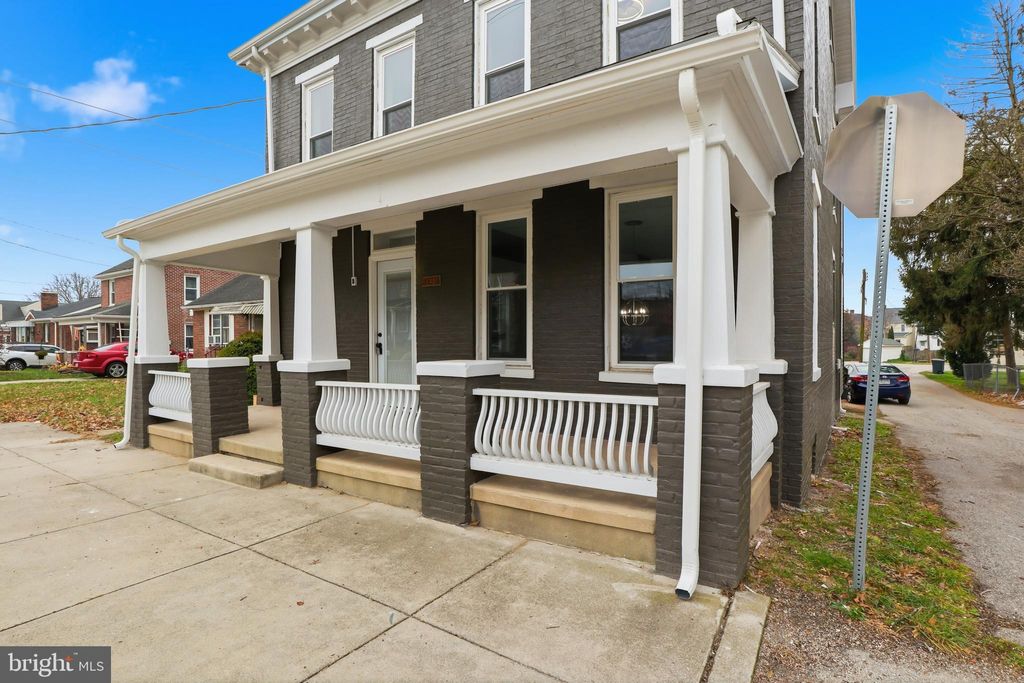 Photo of 348 High Street, HANOVER, PA 17331 (MLS # PAYK2091798)