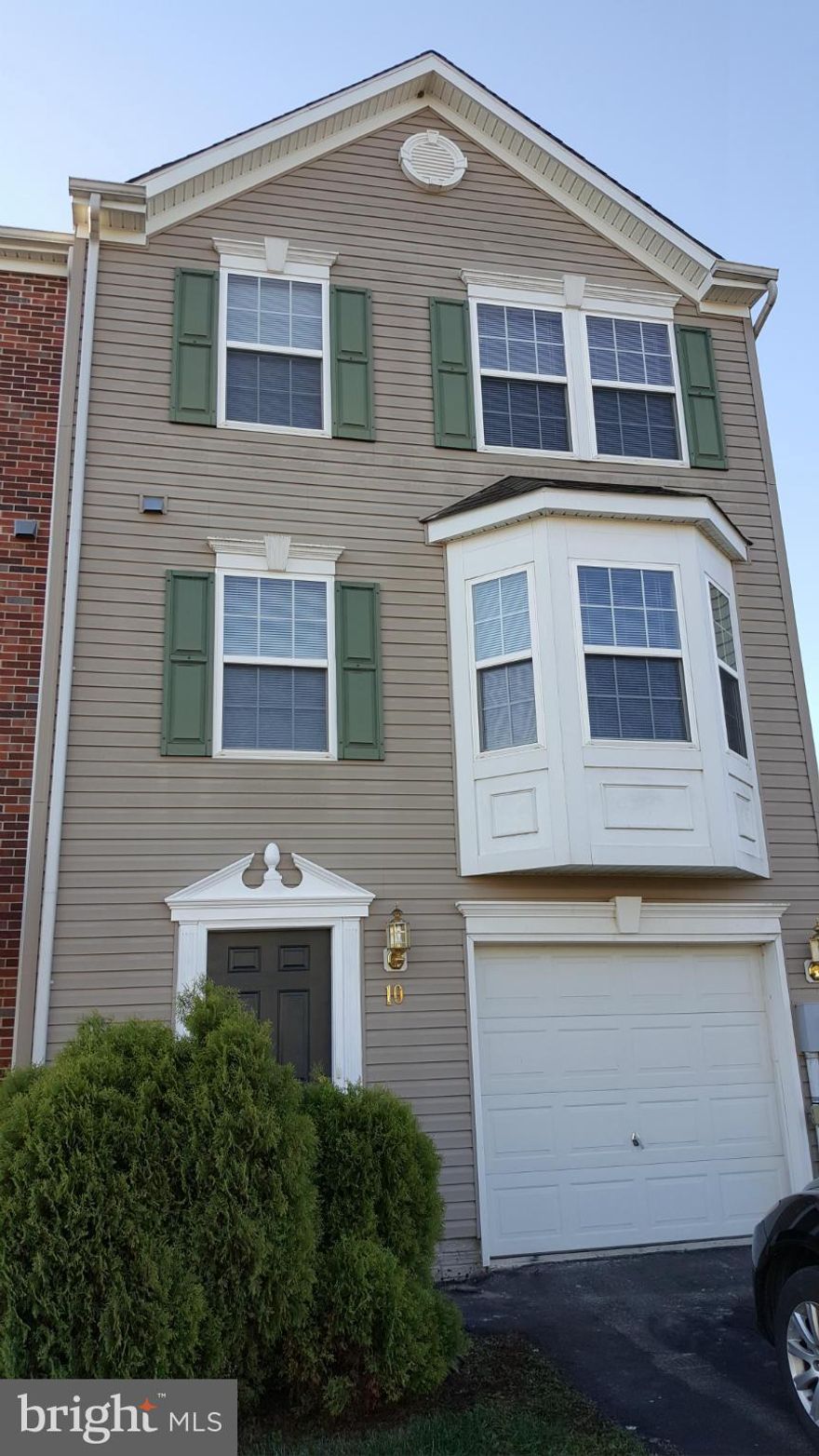 Spacious & bright end unit TH w/ 3 finished levels w/ bump outs, 3 upper level BR, 3 1/2 BA. Ground level has full bath can be exercise RM or addl sleeping. Master Suite w/ luxury BA, Morning RM w/ deck, Eat-in Kitchen w/ Island, 1 Car Garage. Newly updated w/ paint, new flooring, SS appliances & blinds. Nearby overflow parking, Close to town, shopping and convenient to I81. Available Immediately.