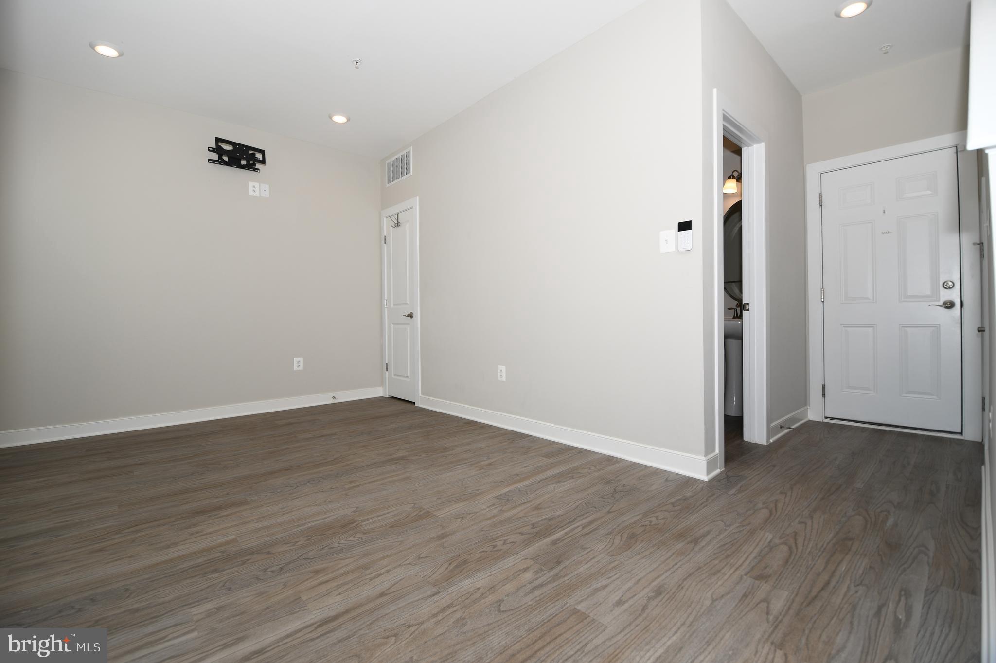 TALLYN RIDGE - Residential Lease