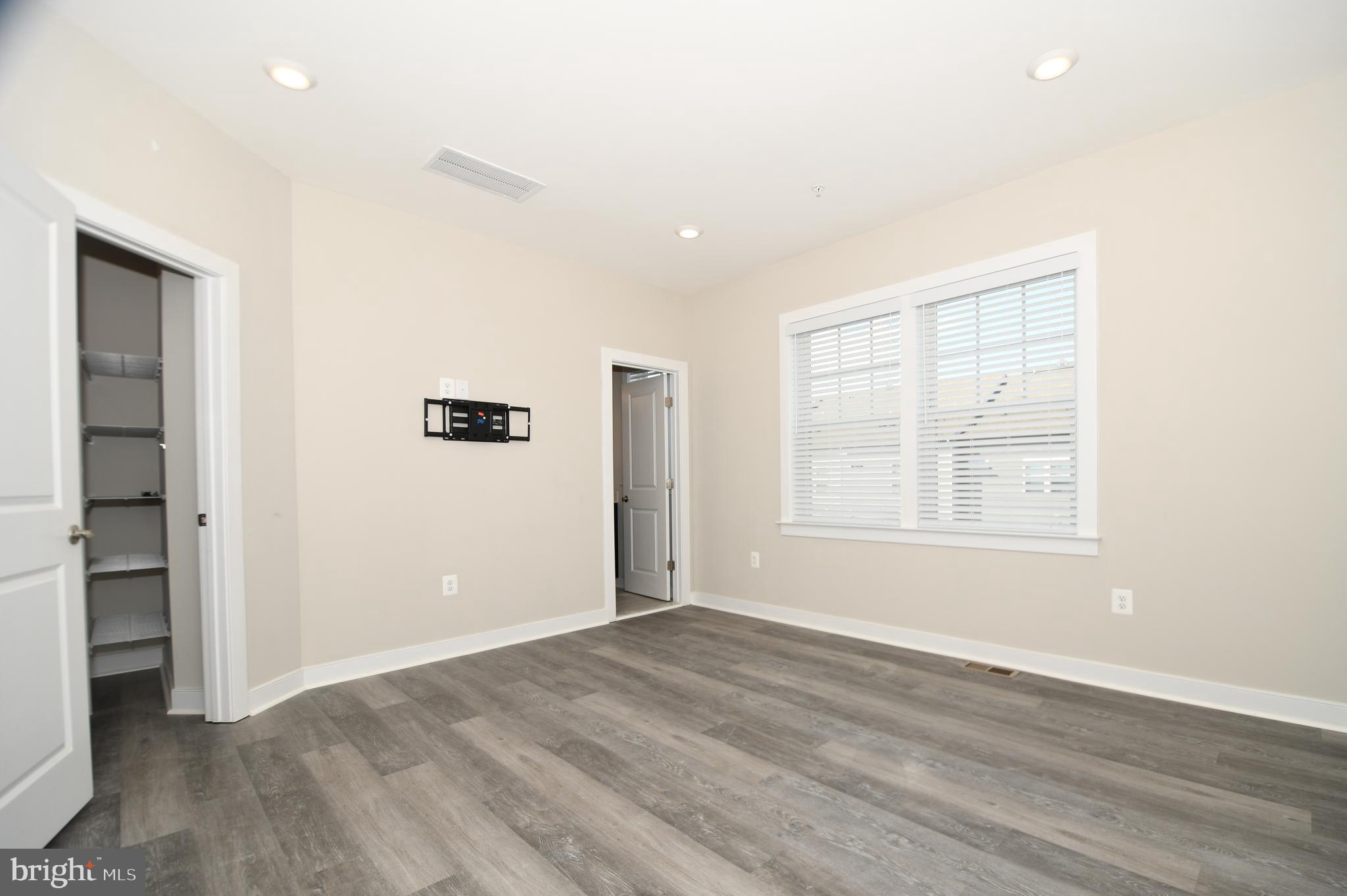 TALLYN RIDGE - Residential Lease