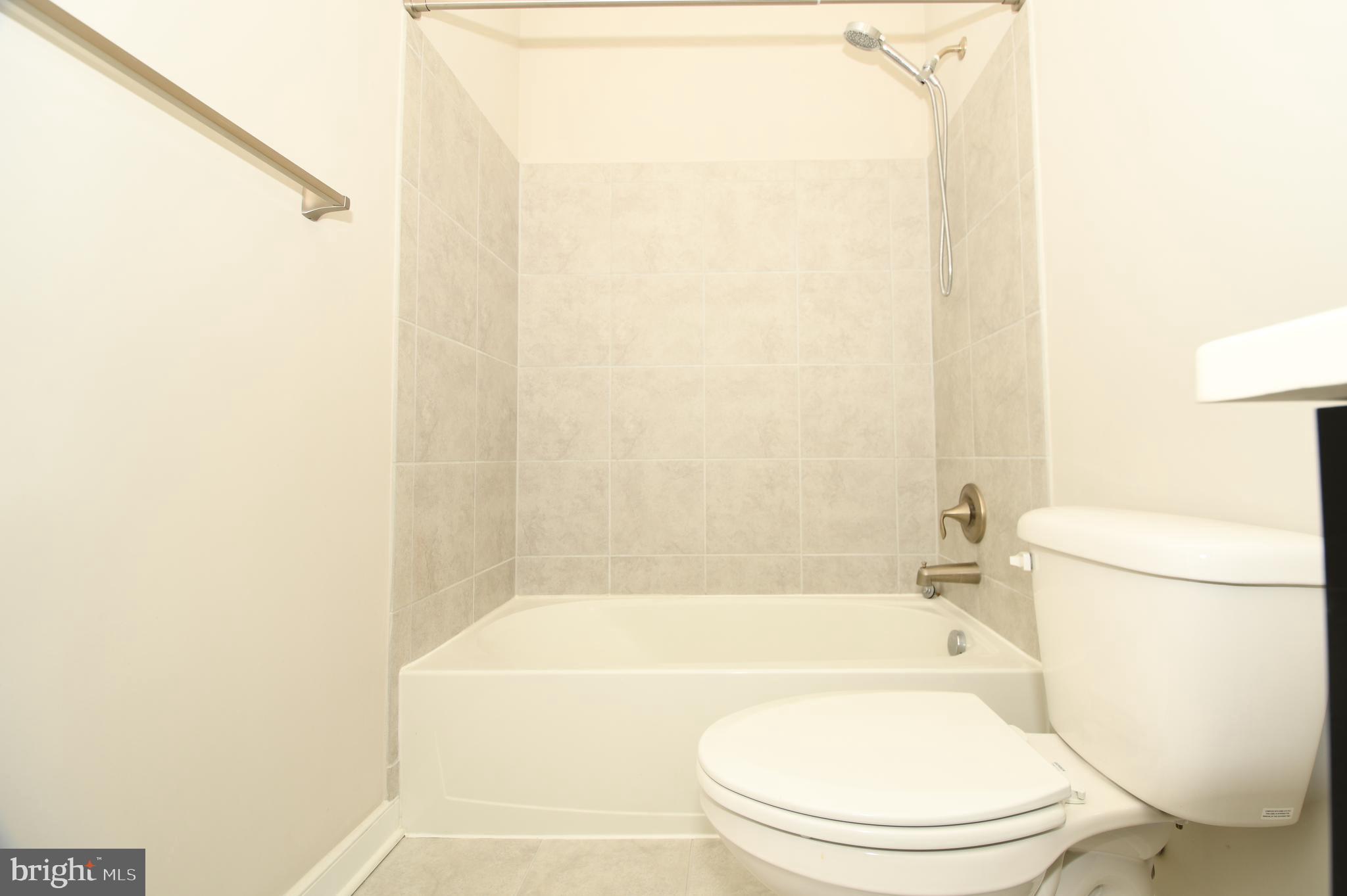 TALLYN RIDGE - Residential Lease