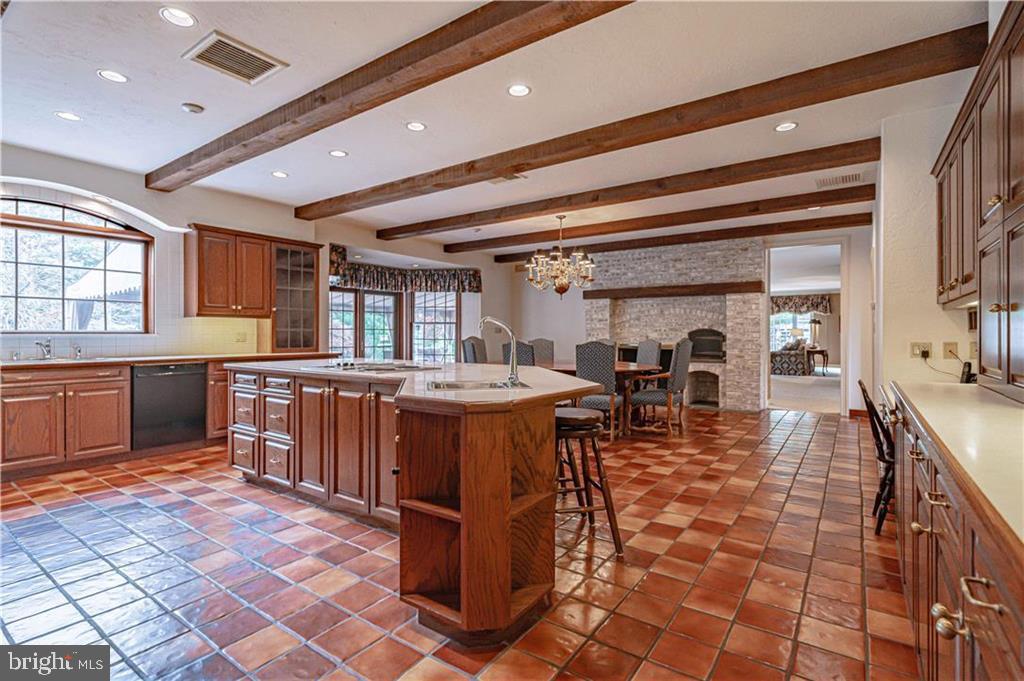 ROBIN HOOD - Residential