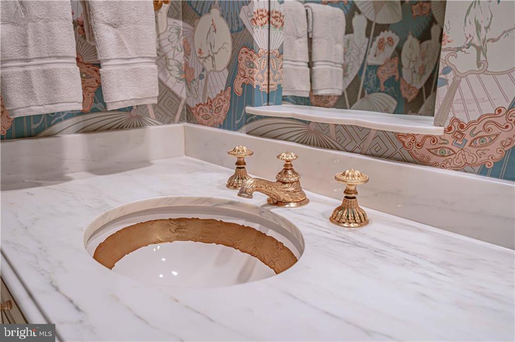 ROBIN HOOD - Residential