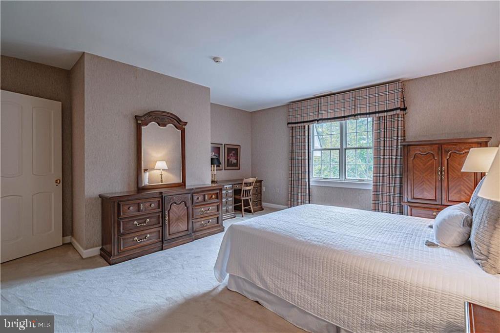 ROBIN HOOD - Residential