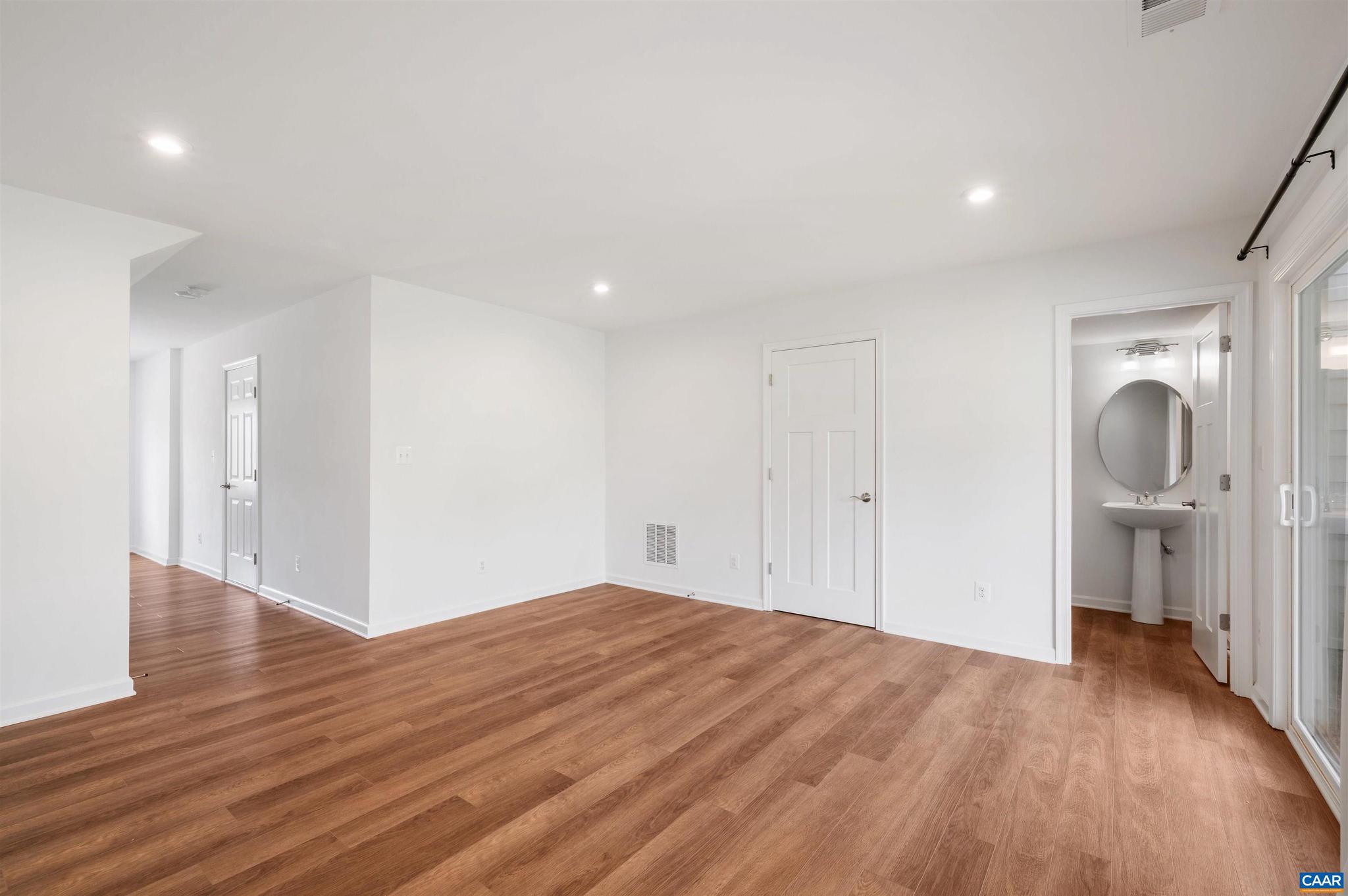 PLEASANT GREEN - Residential