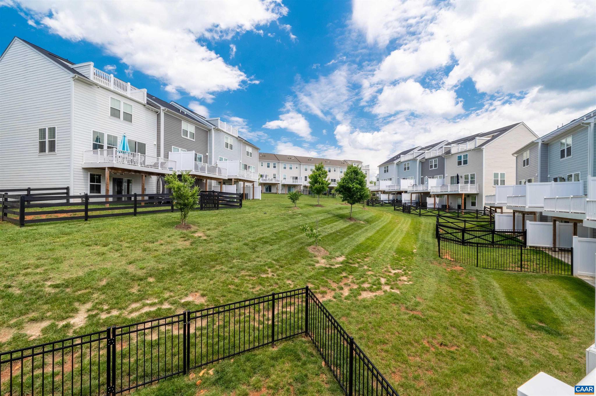 PLEASANT GREEN - Residential