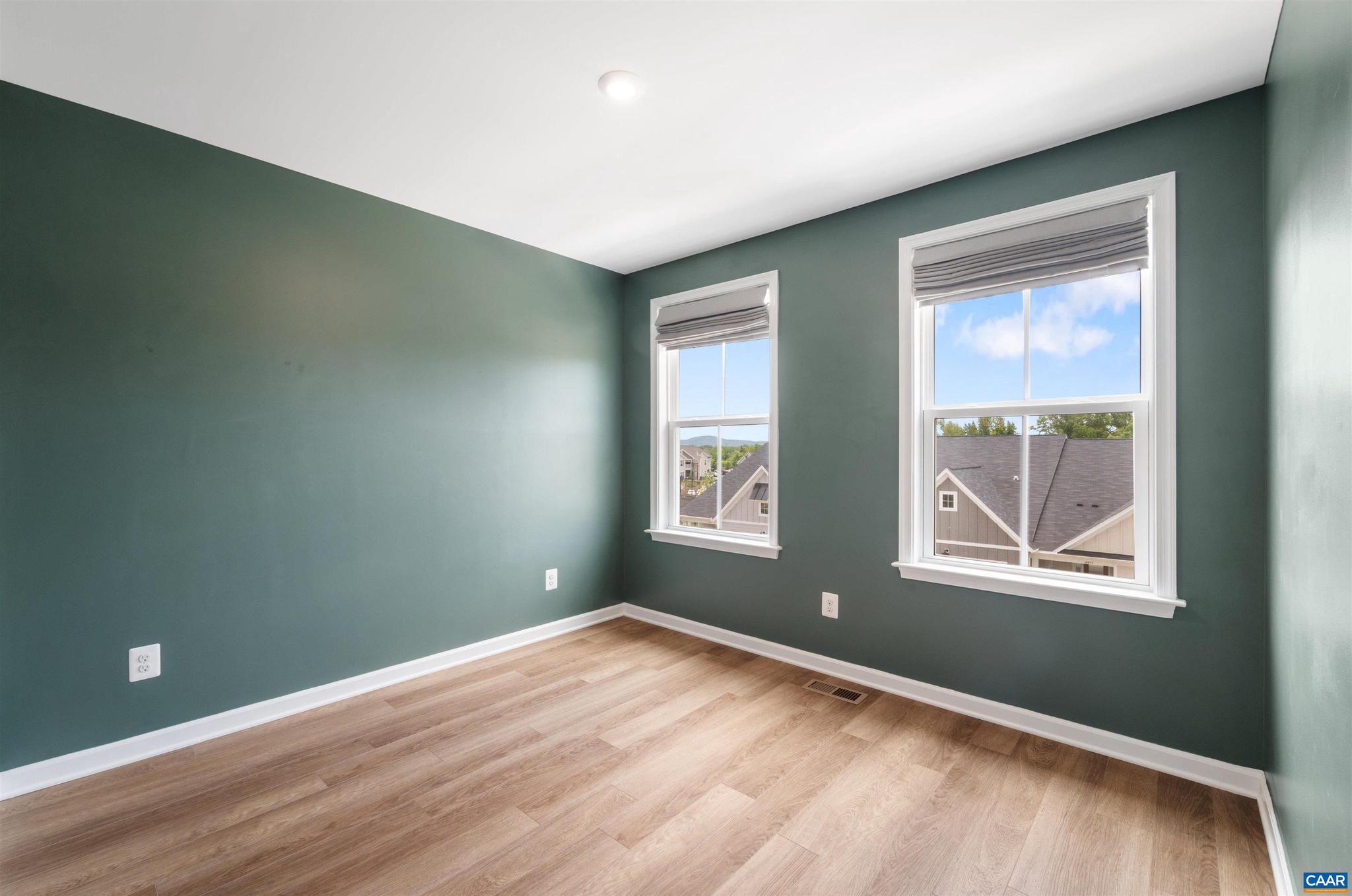 PLEASANT GREEN - Residential