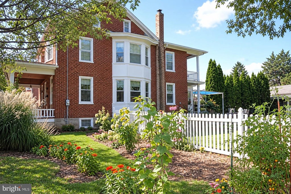 Photo of 222 N 6th Street, DENVER, PA 17517 (MLS # PALA2095496)