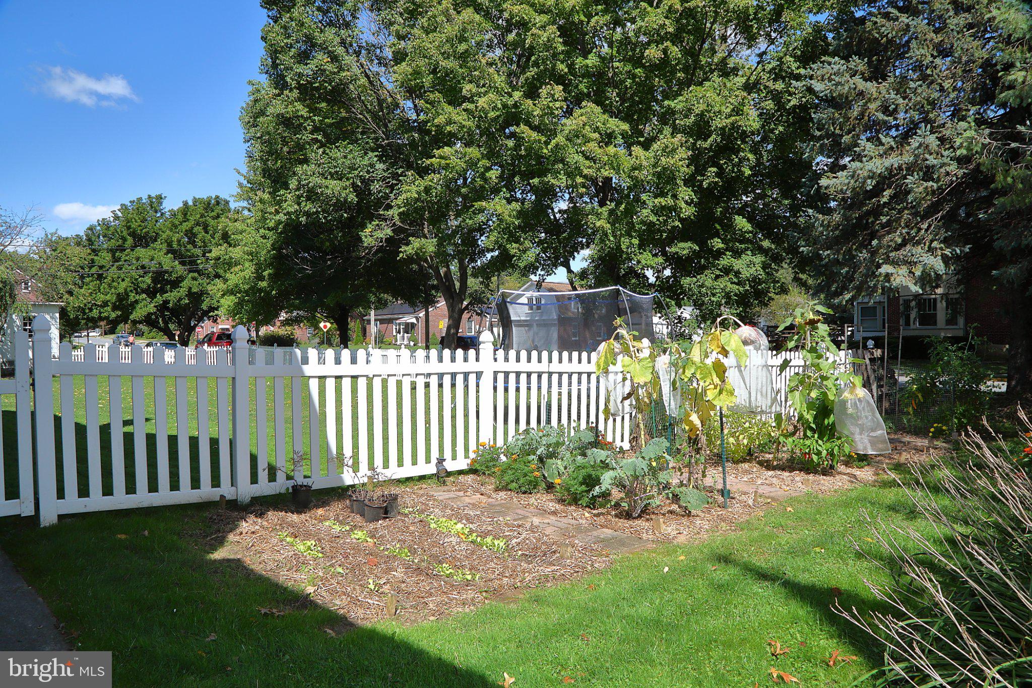 222 N 6TH STREET