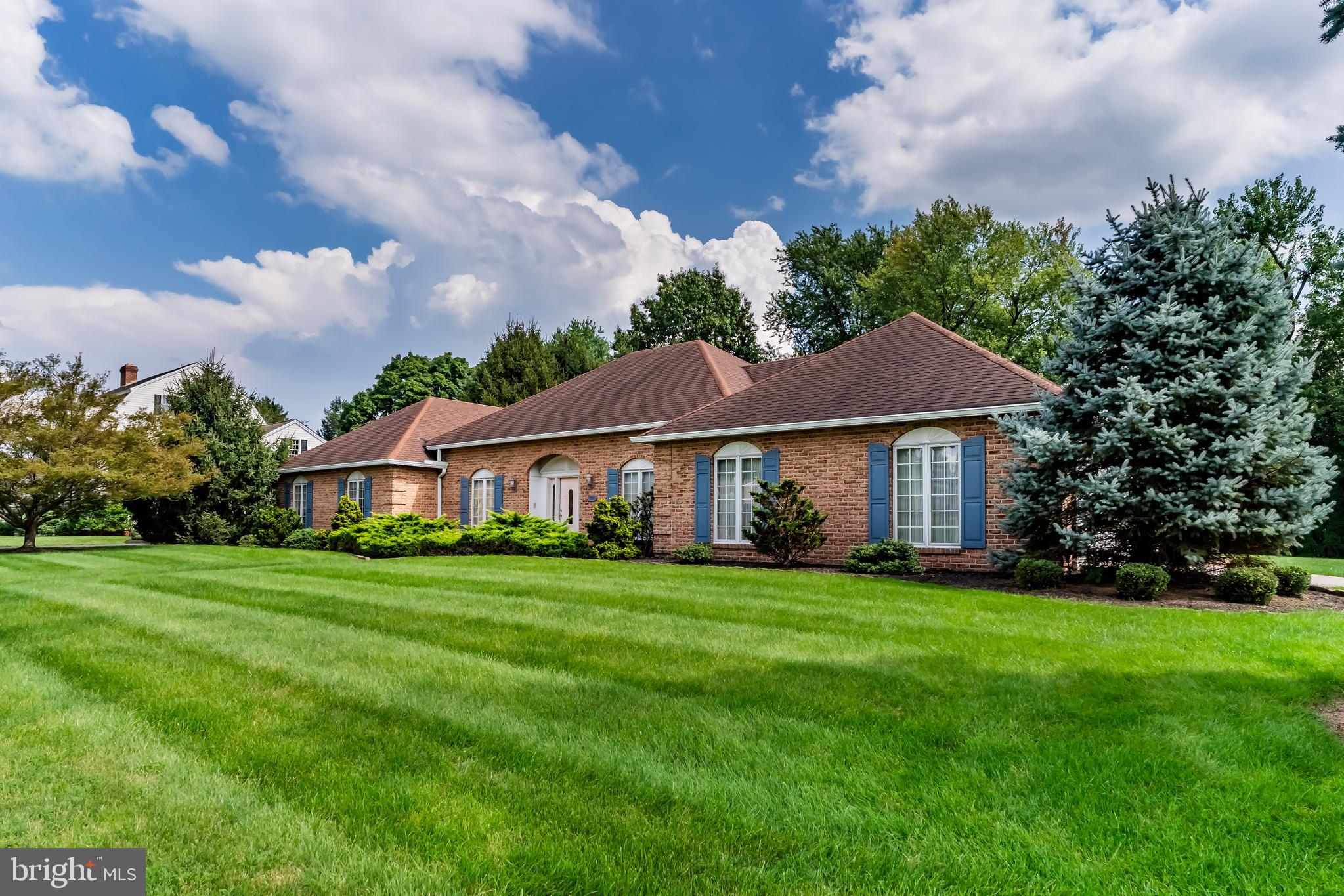 1120 SHERWOOD DRIVE
