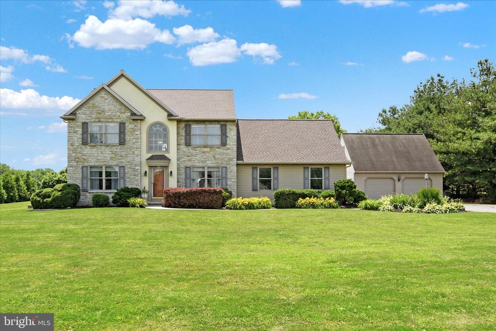 Photo of 284 Trail Road N, Elizabethtown, PA 17022 (MLS # PALA2051998)